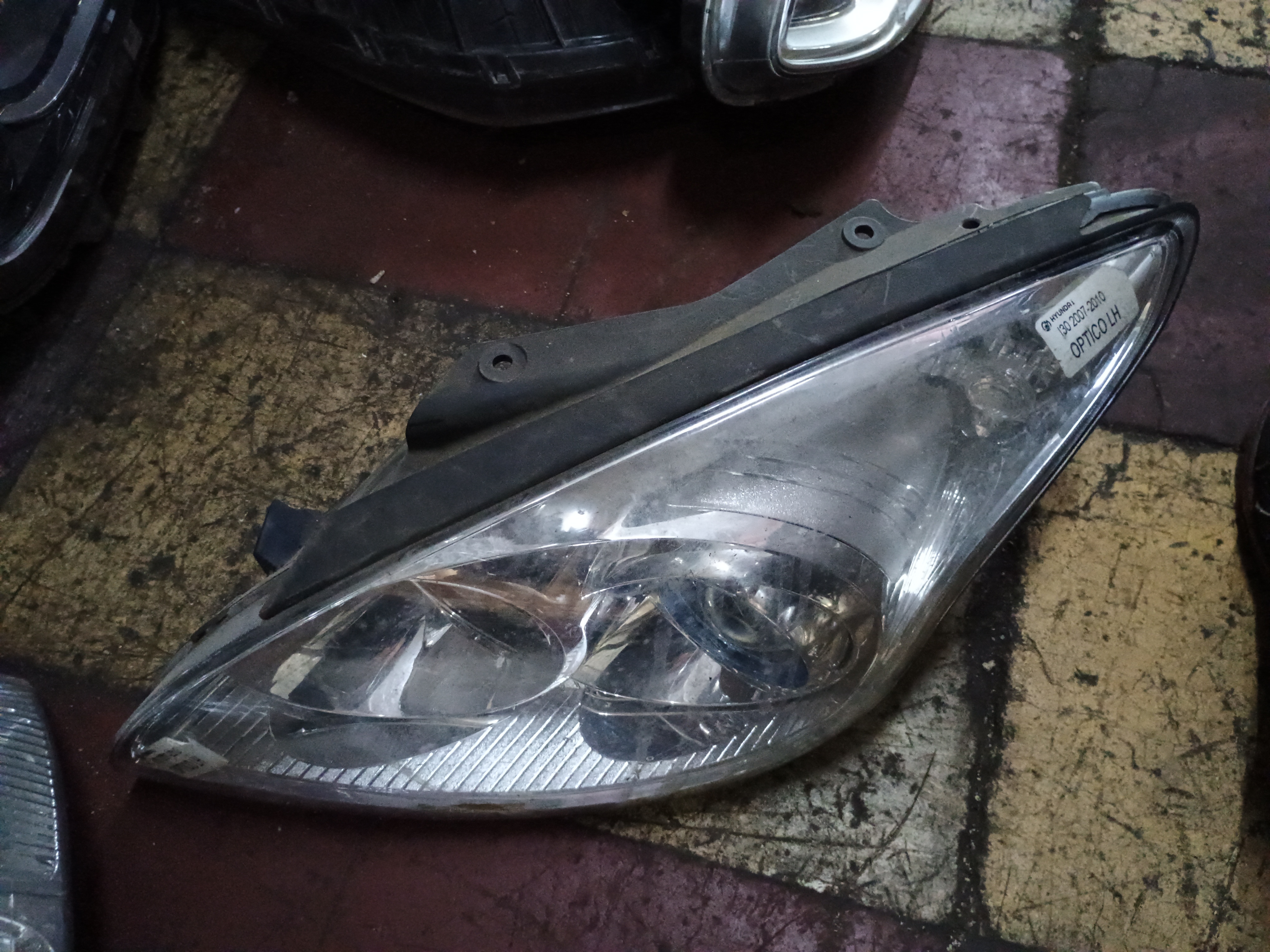 Optico izquierdo hyundai i30 2007 2008 2009 2010