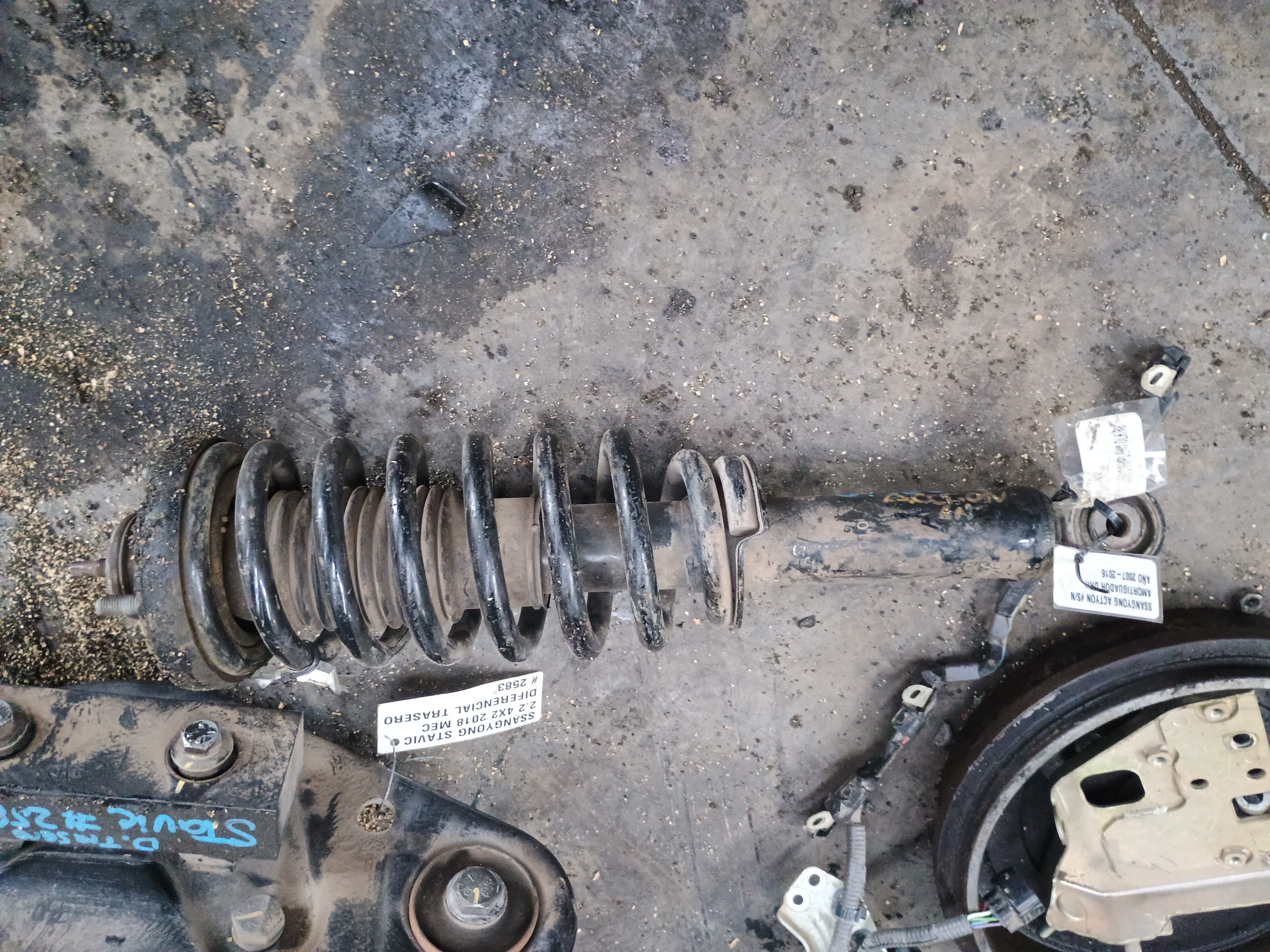 Amortiguador delantero derecho ssangyong actyon 2007 2008 2009 2010 2011 2012 2013 2014 2015