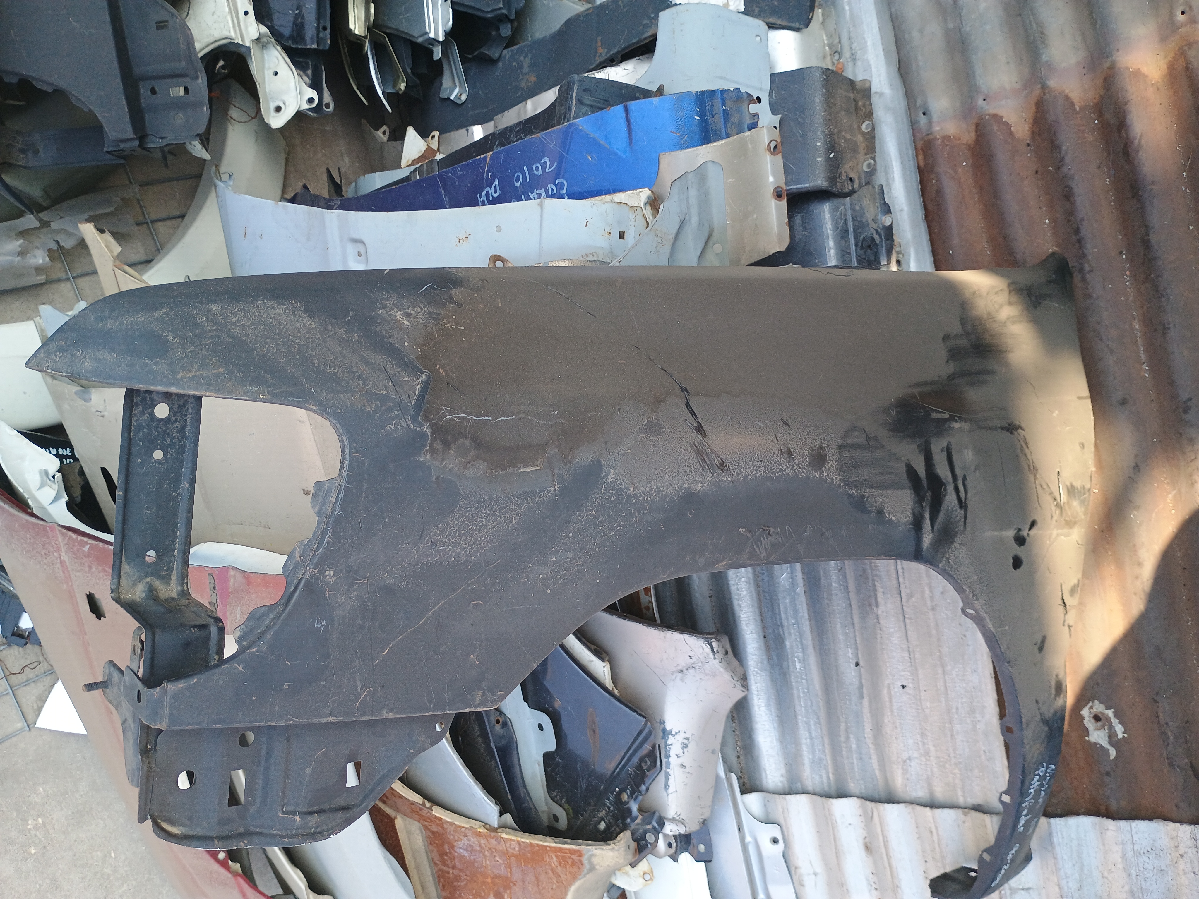 Tapabarro izquierdo nissan pathfinder 1995 1996 1997 1998 1999