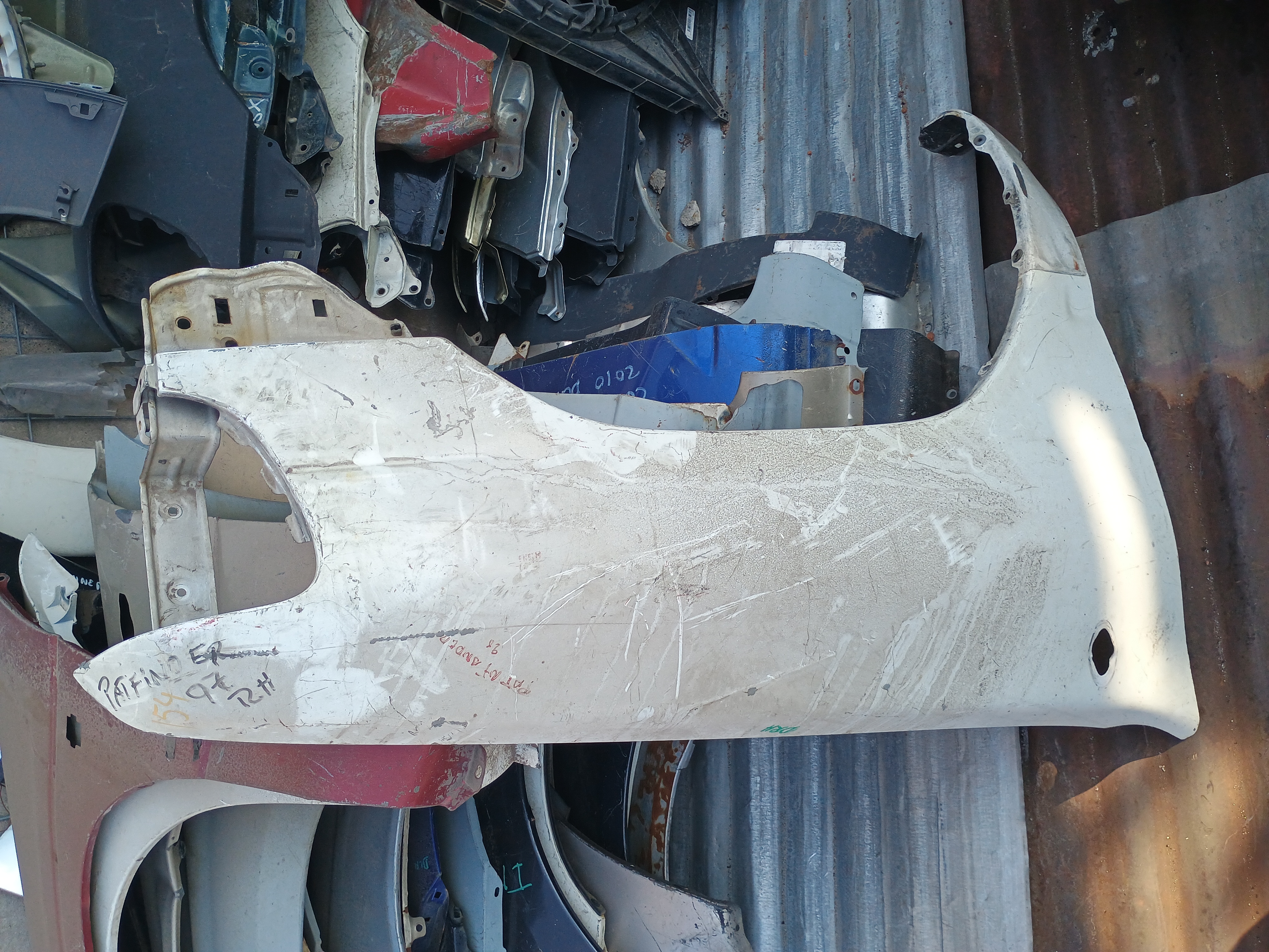 Tapabarro derecho nissan pathfinder 1995 1996 1997 1998 1999