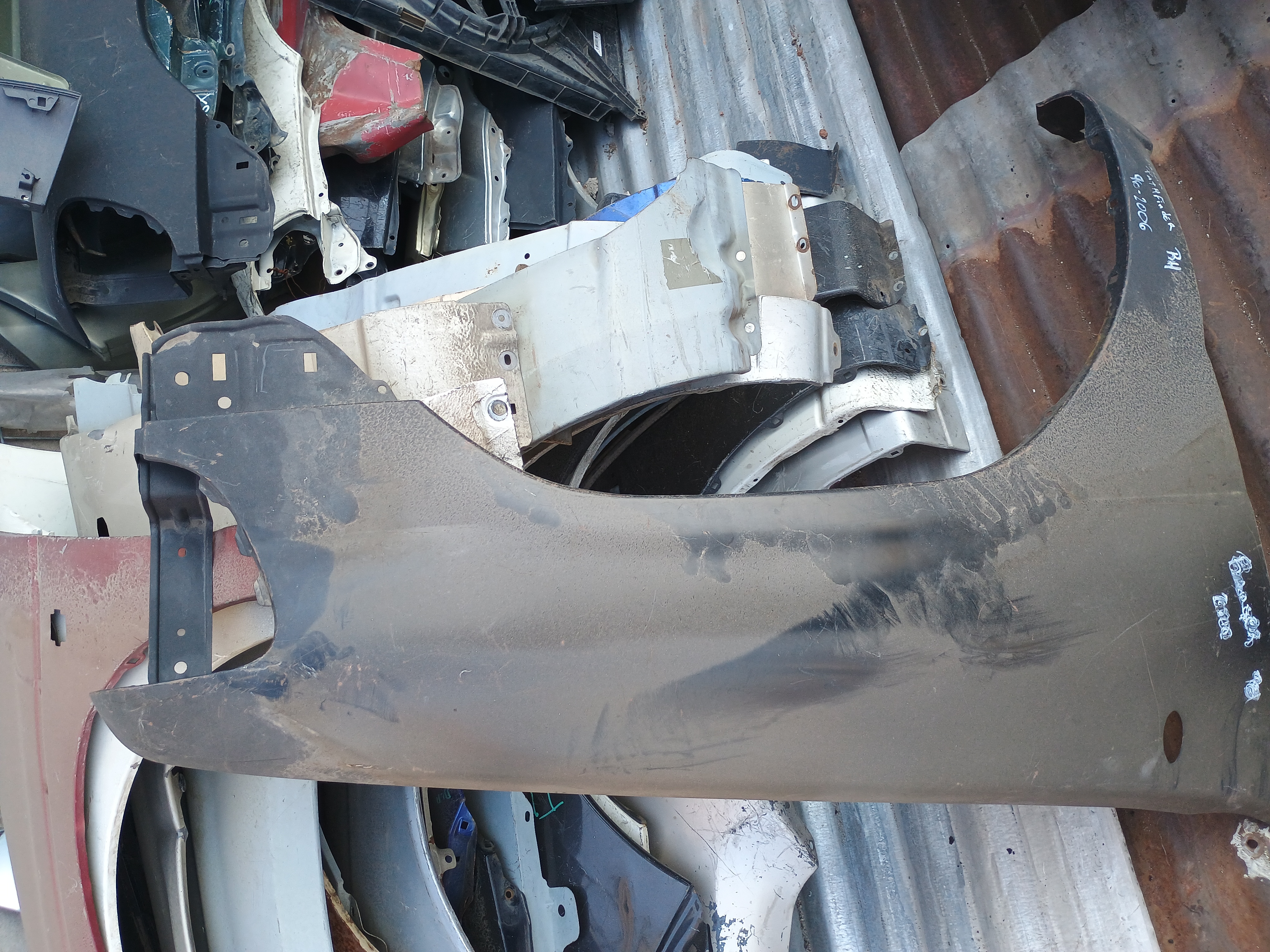 Tapabarro derecho nissan pathfinder 2000 2001 2002 2003 2004