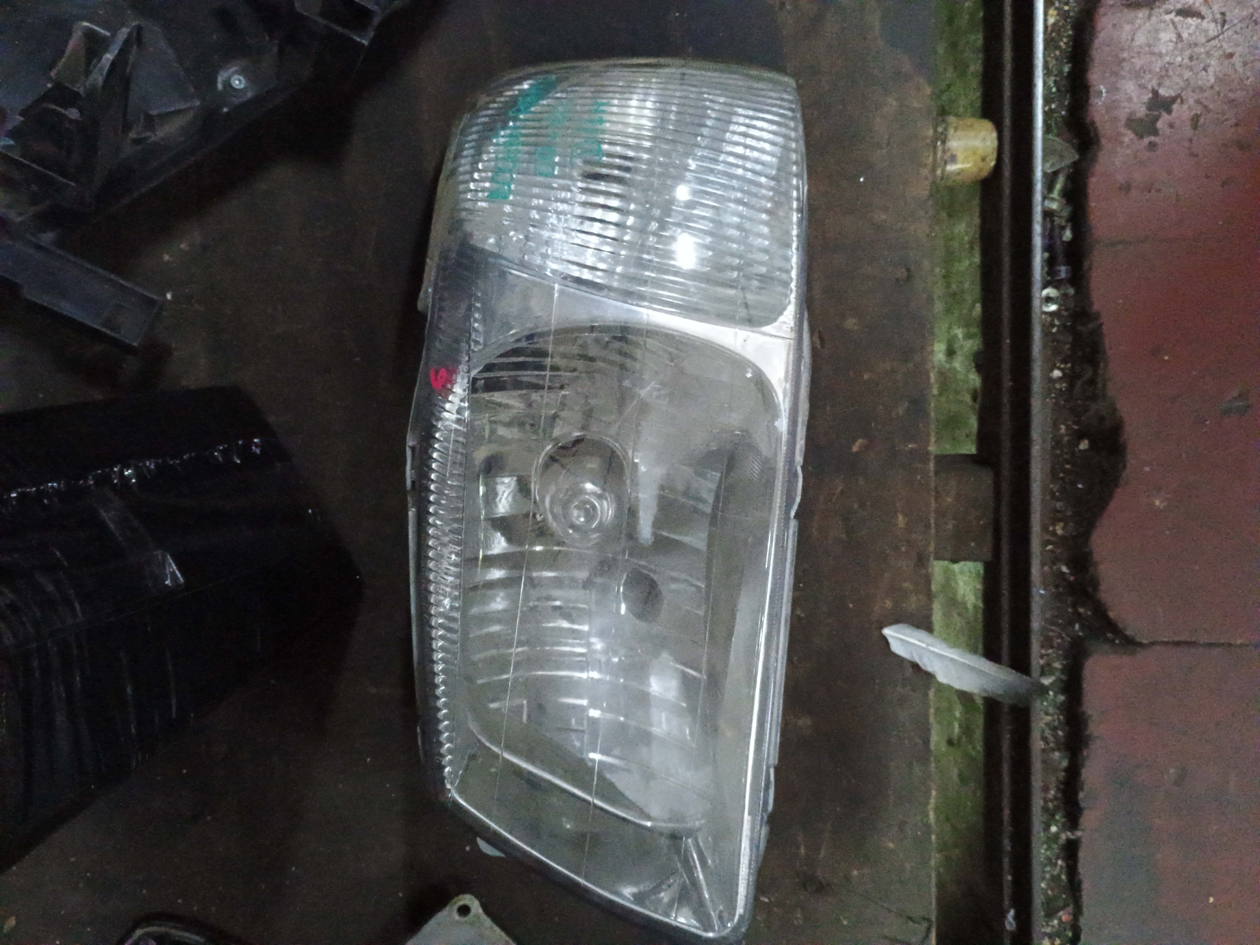 Optico izquierdo hyundai accent 2000 2001 2002