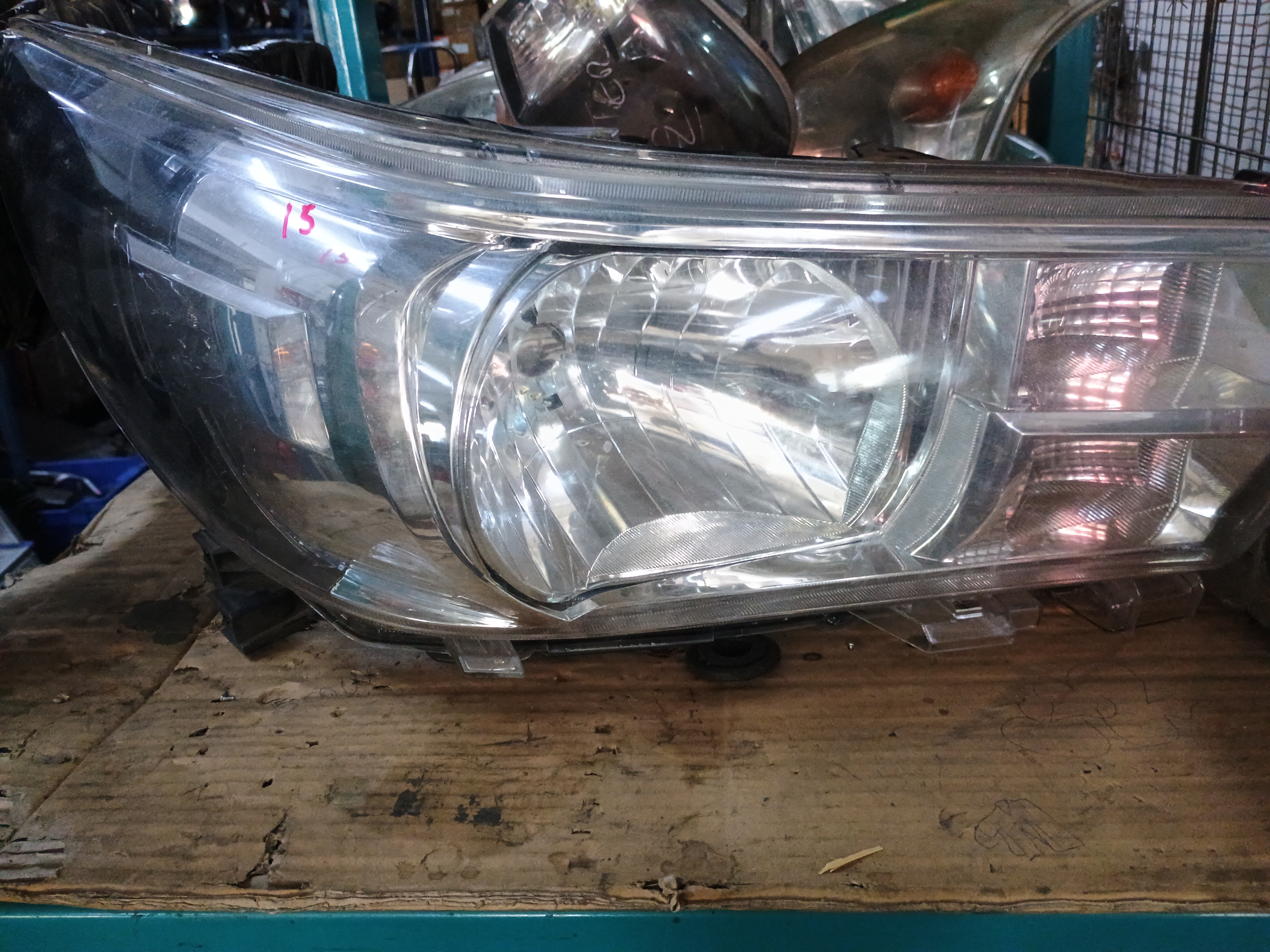 Optico derecho toyota hilux 2016 2017 2018