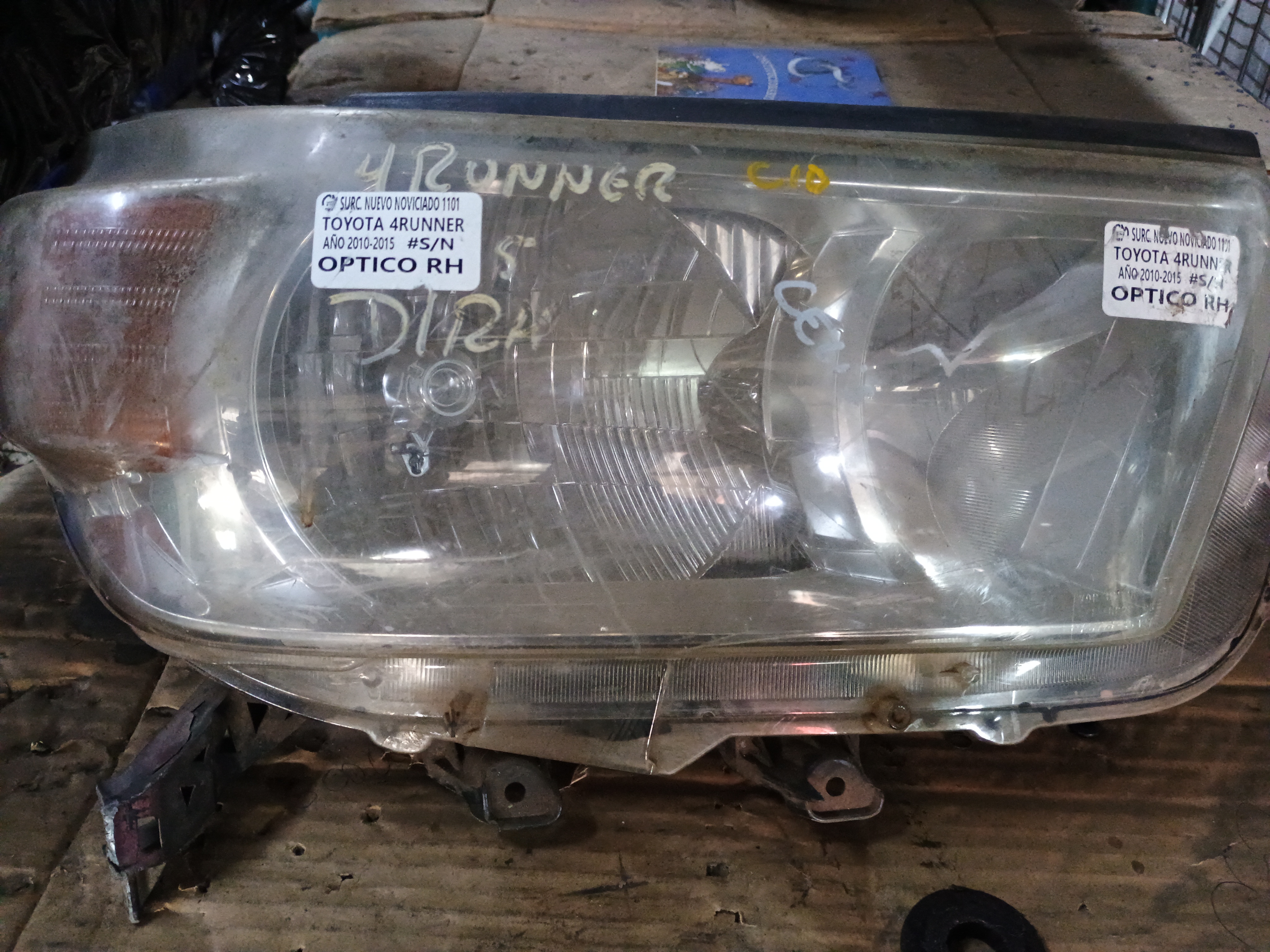 Optico derecho toyota 4runner 2010 2011 2012 2013 2014 2015