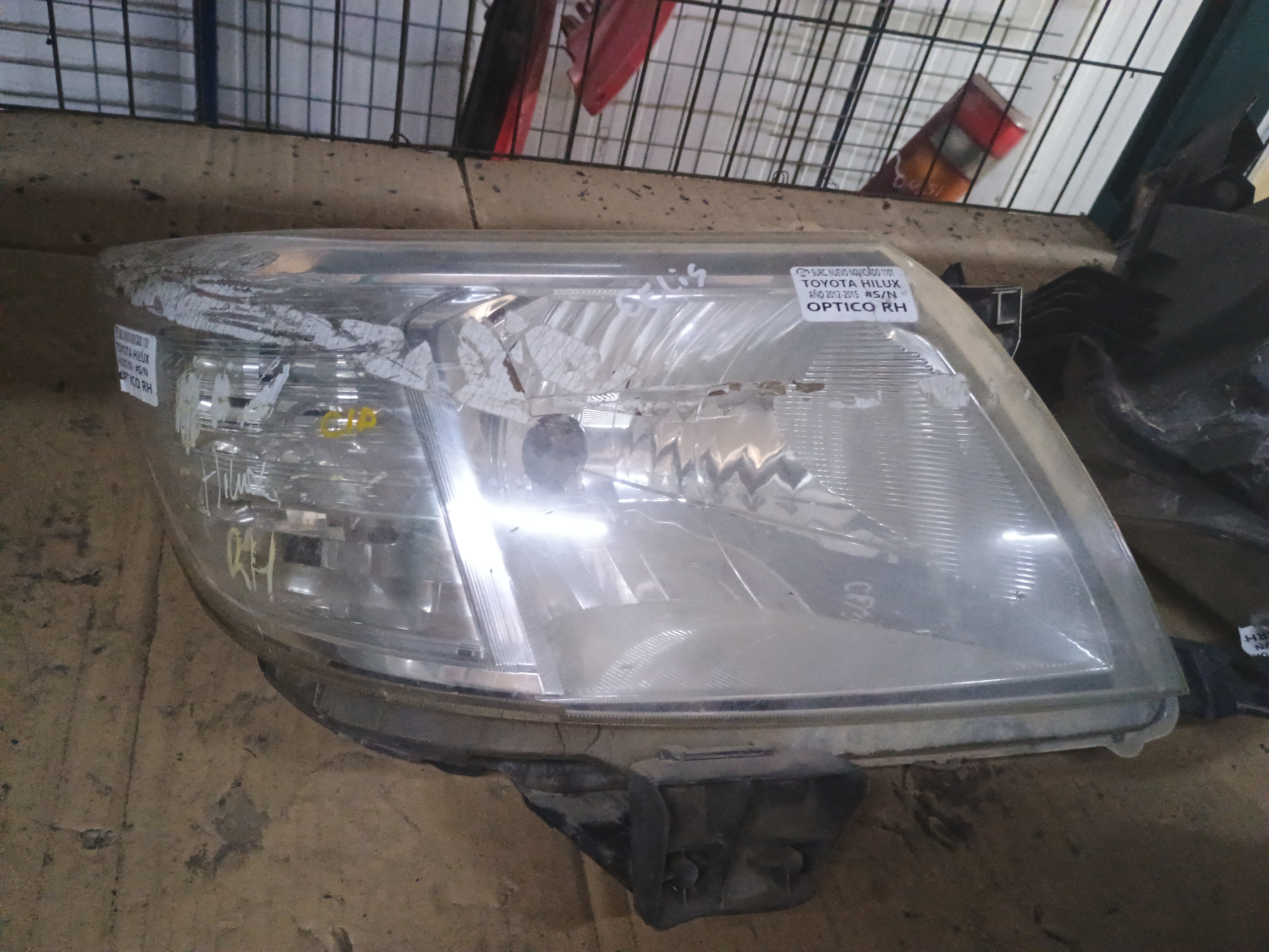 Optico derecho toyota hilux 2012 2013 2014 2015