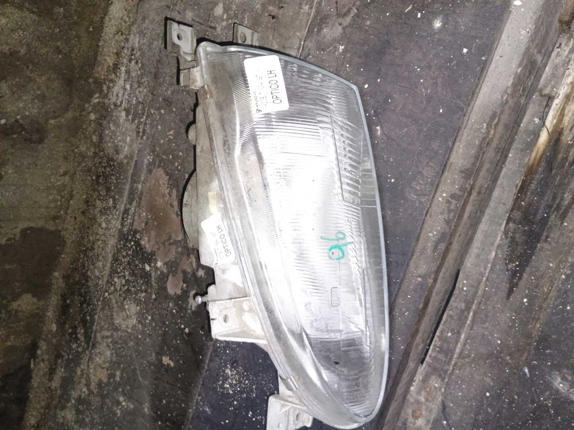 Optico izquierdo hyundai accent 1992 1993 1994 1995 1996 1997