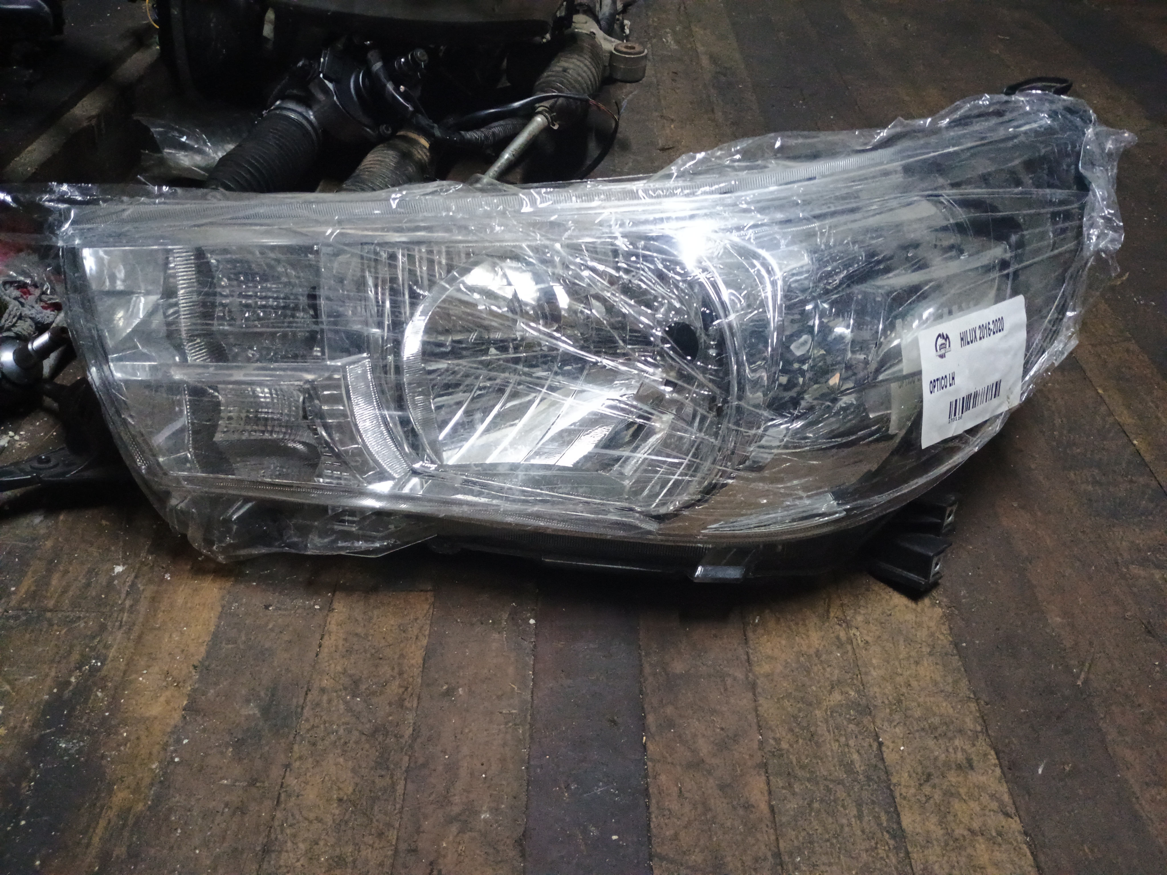 Optico izquierdo toyota hilux 2016 2017 2018 2019 2020