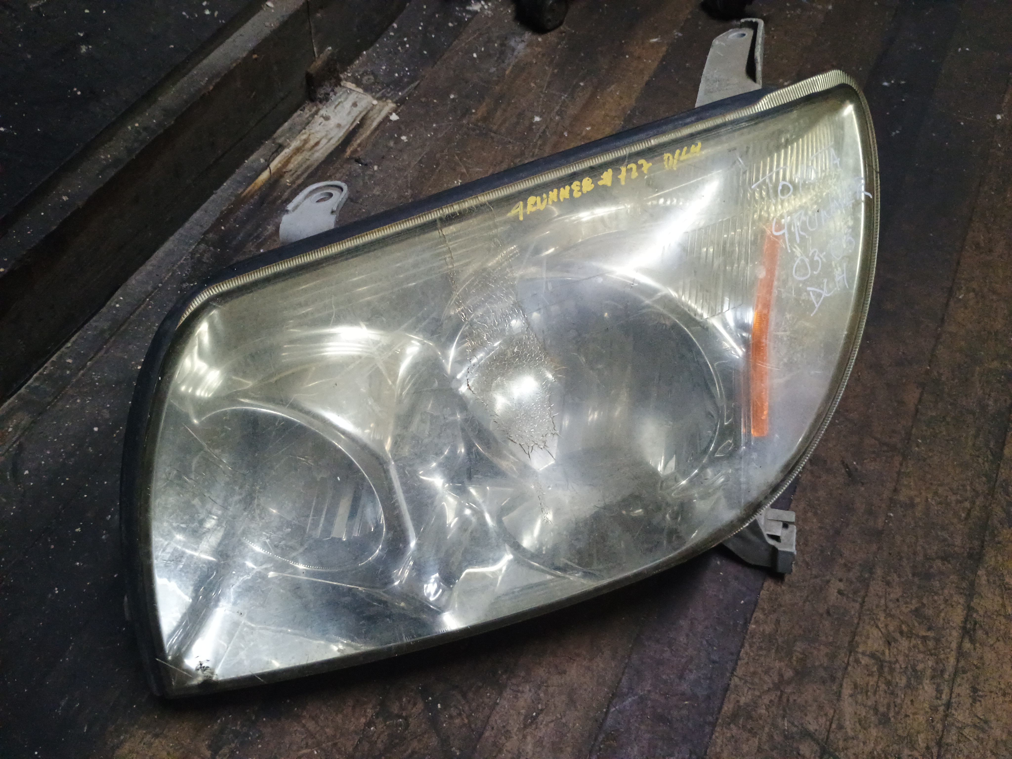 Optico izquierdo toyota 4runner 2003 2004 2005