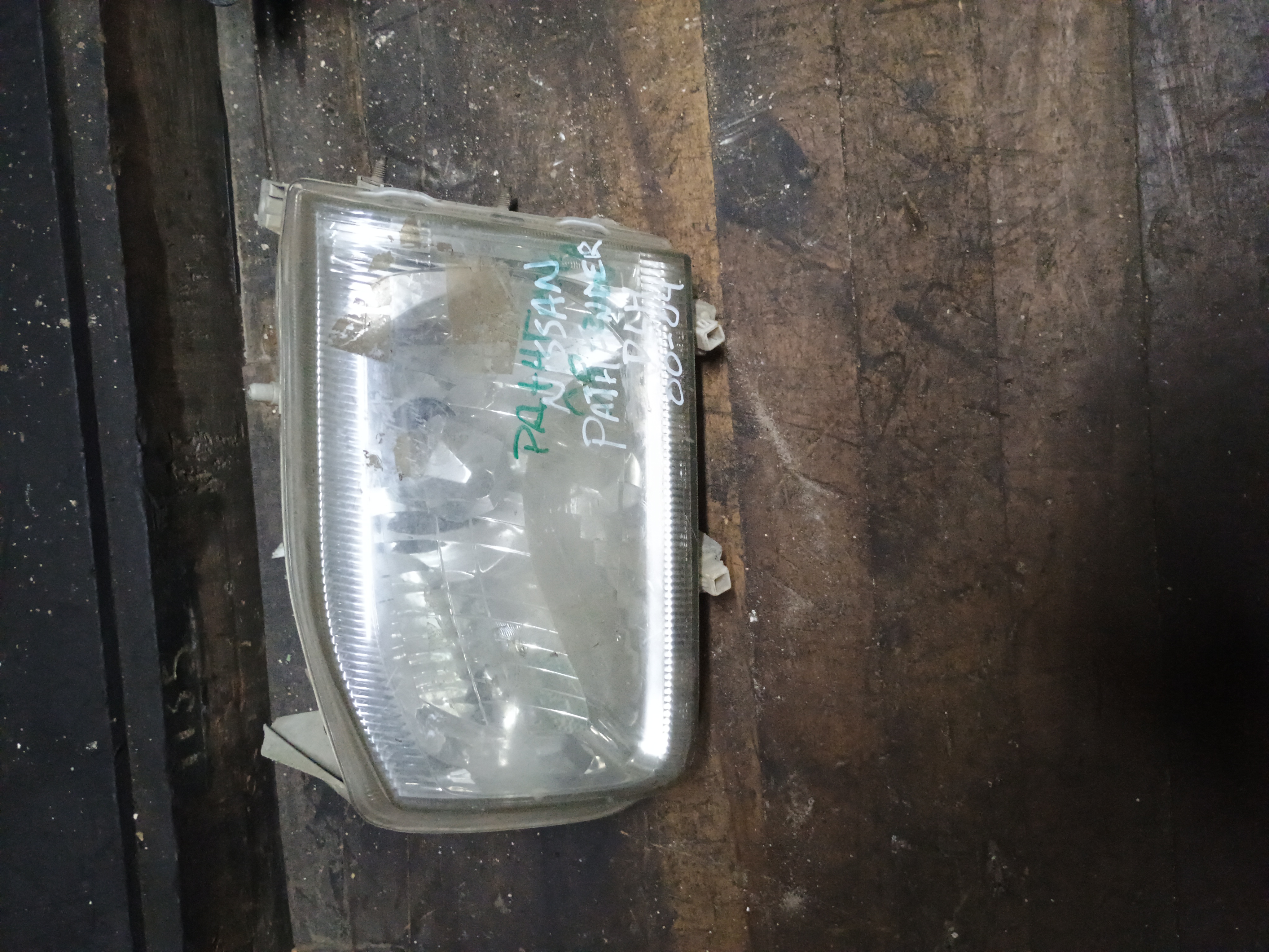Optico izquierdo nissan pathfinder 2000 2001 2002 2003 2004