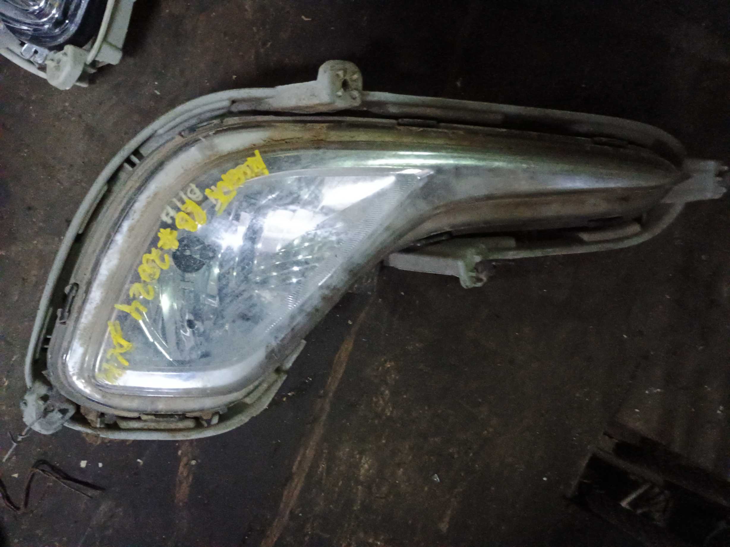 Neblinero izquierdo hyundai accent rb 2012 2013 2014 2015 2016 2017 2018 2019 2020