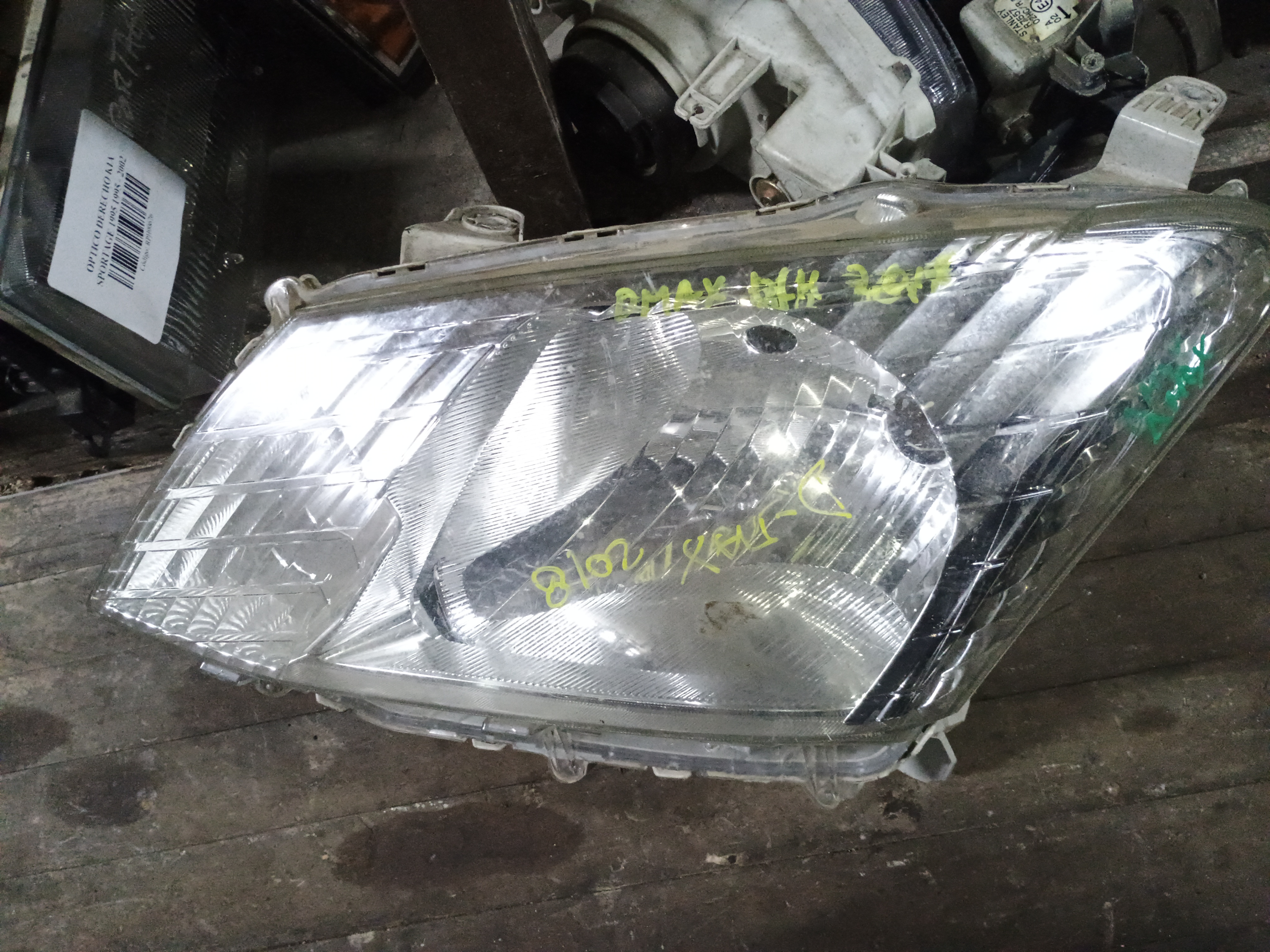 Optico izquierdo chevrolet dmax