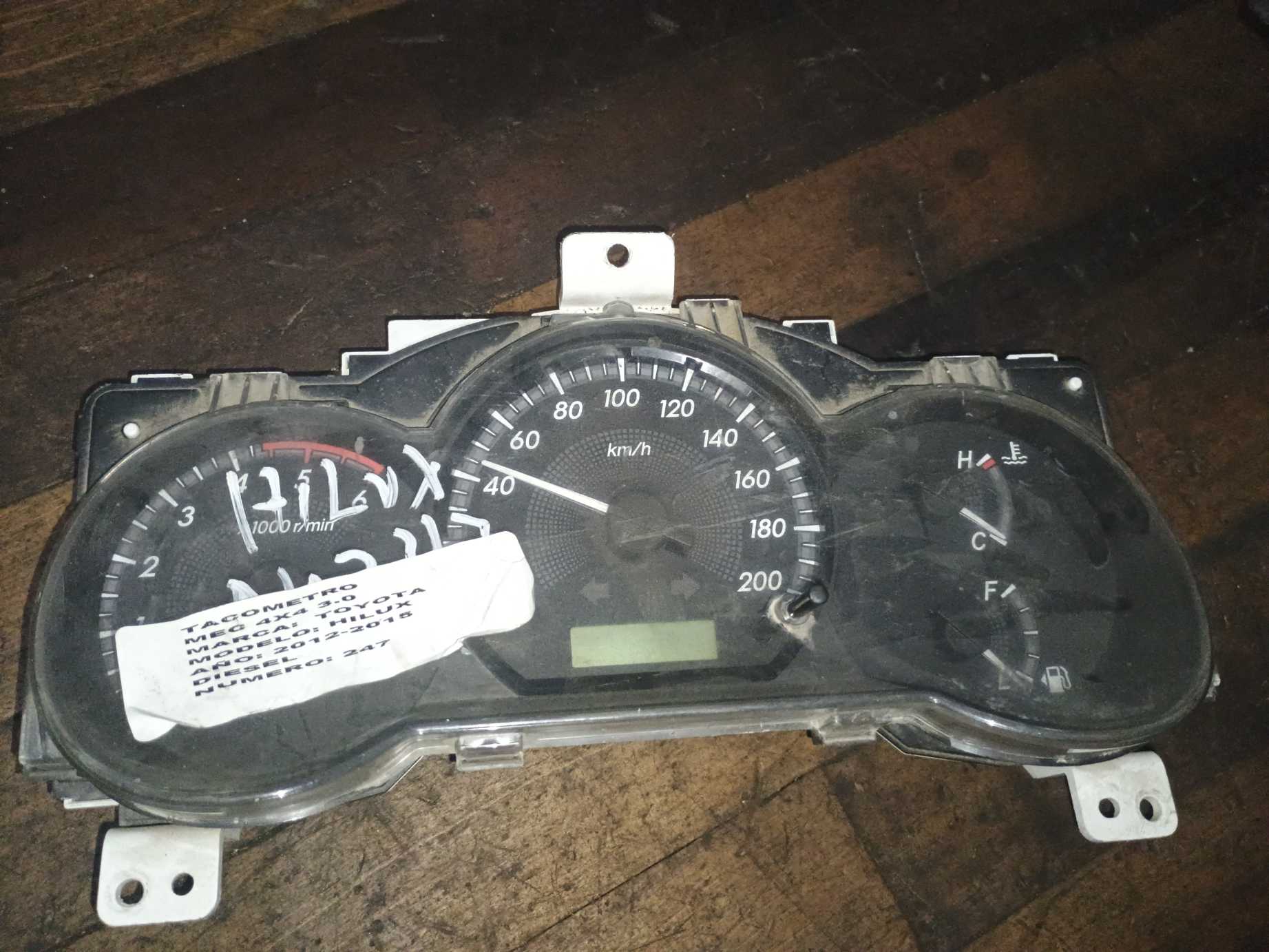 Tacometro (sinoptico) toyota hilux 2010 2011 2012 2013 2014 2015