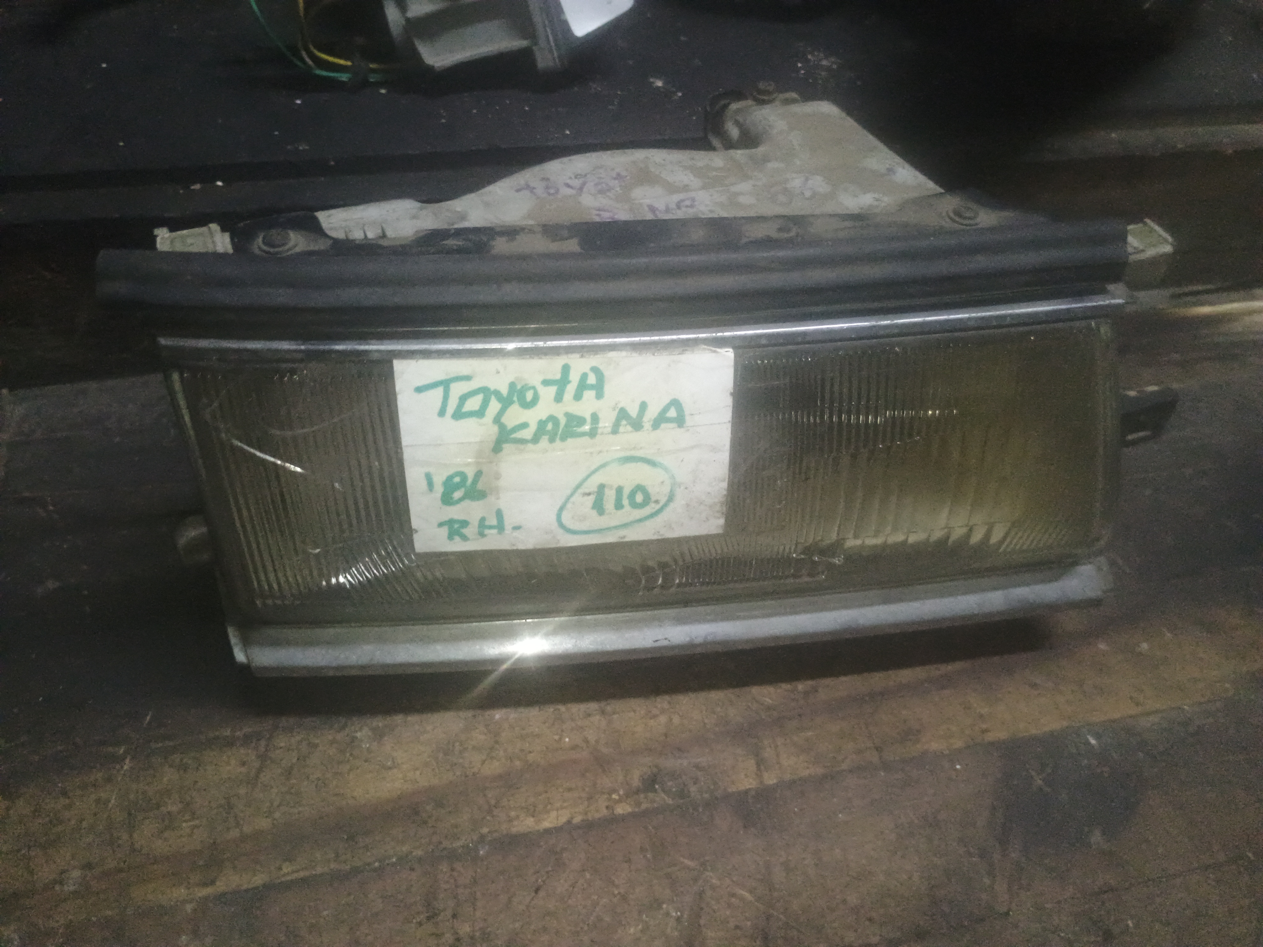 Optico derecho toyota carina 1985 1986 1987 1988 1989 1990