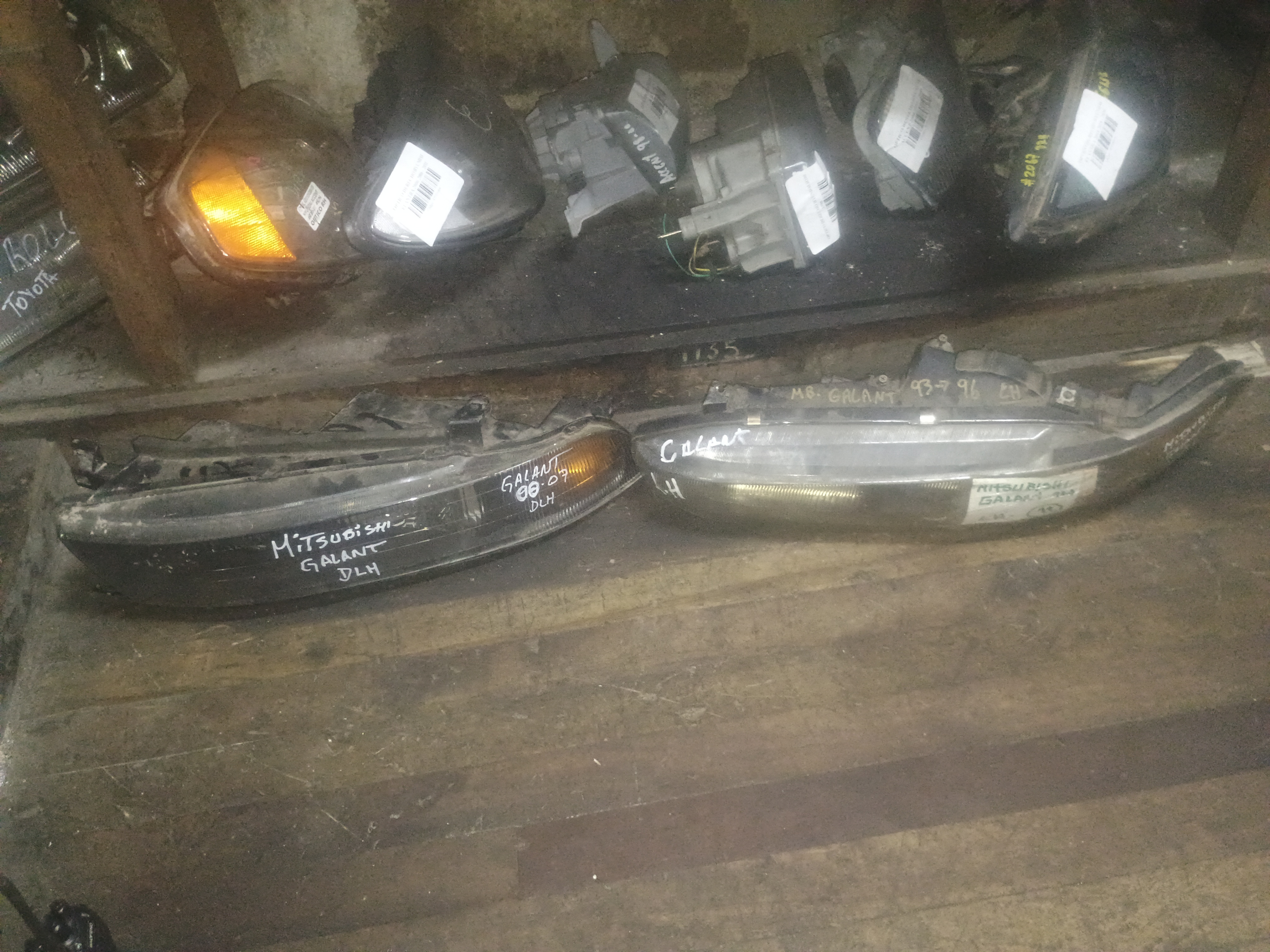 Optico izquierdo mitsubishi galant 1995 1996 1997 1998 1999 2000 2001 2002