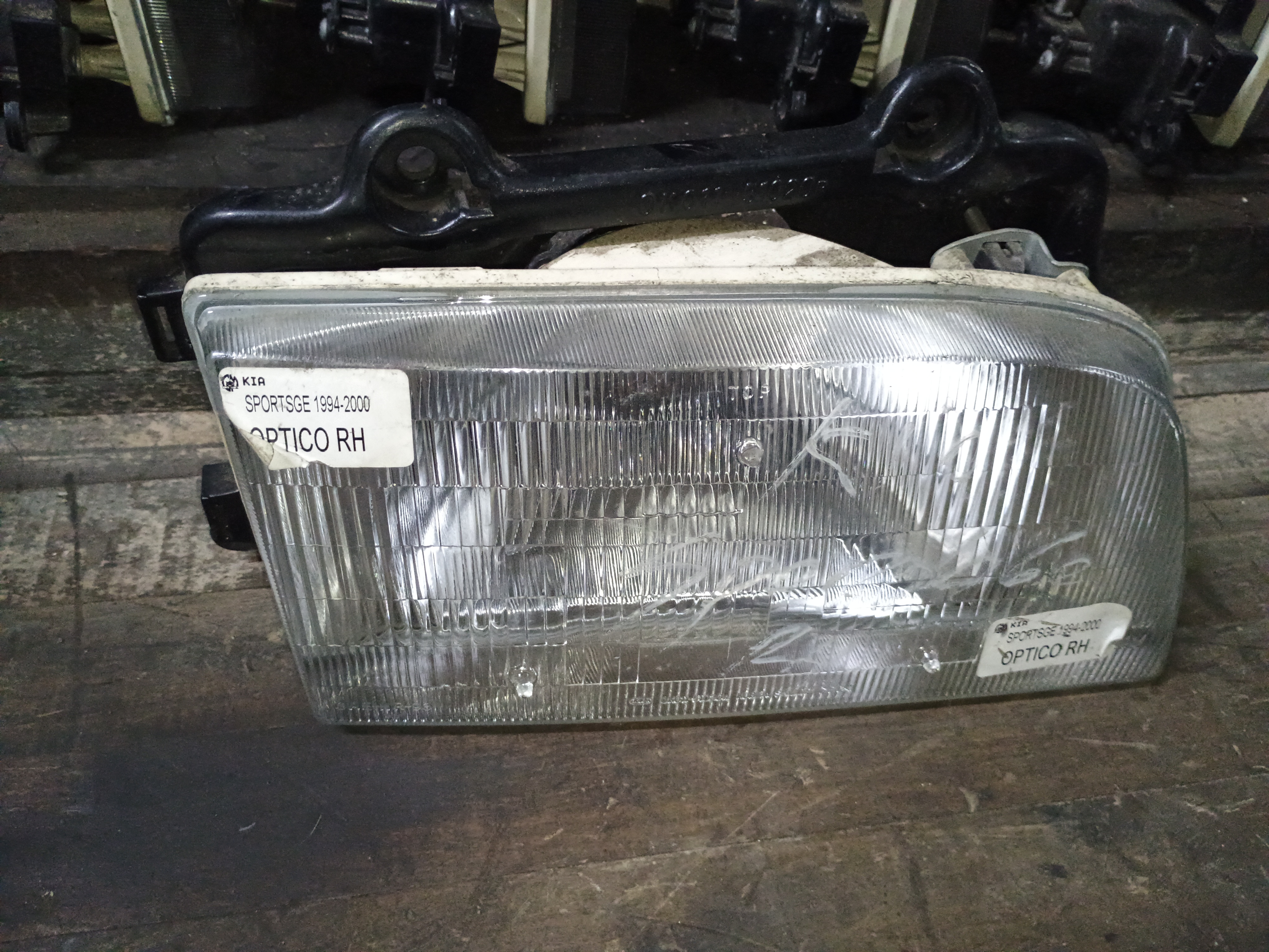 Optico derecho kia sportage 1995 1996 1997 1998 1999 2000 2001 2002