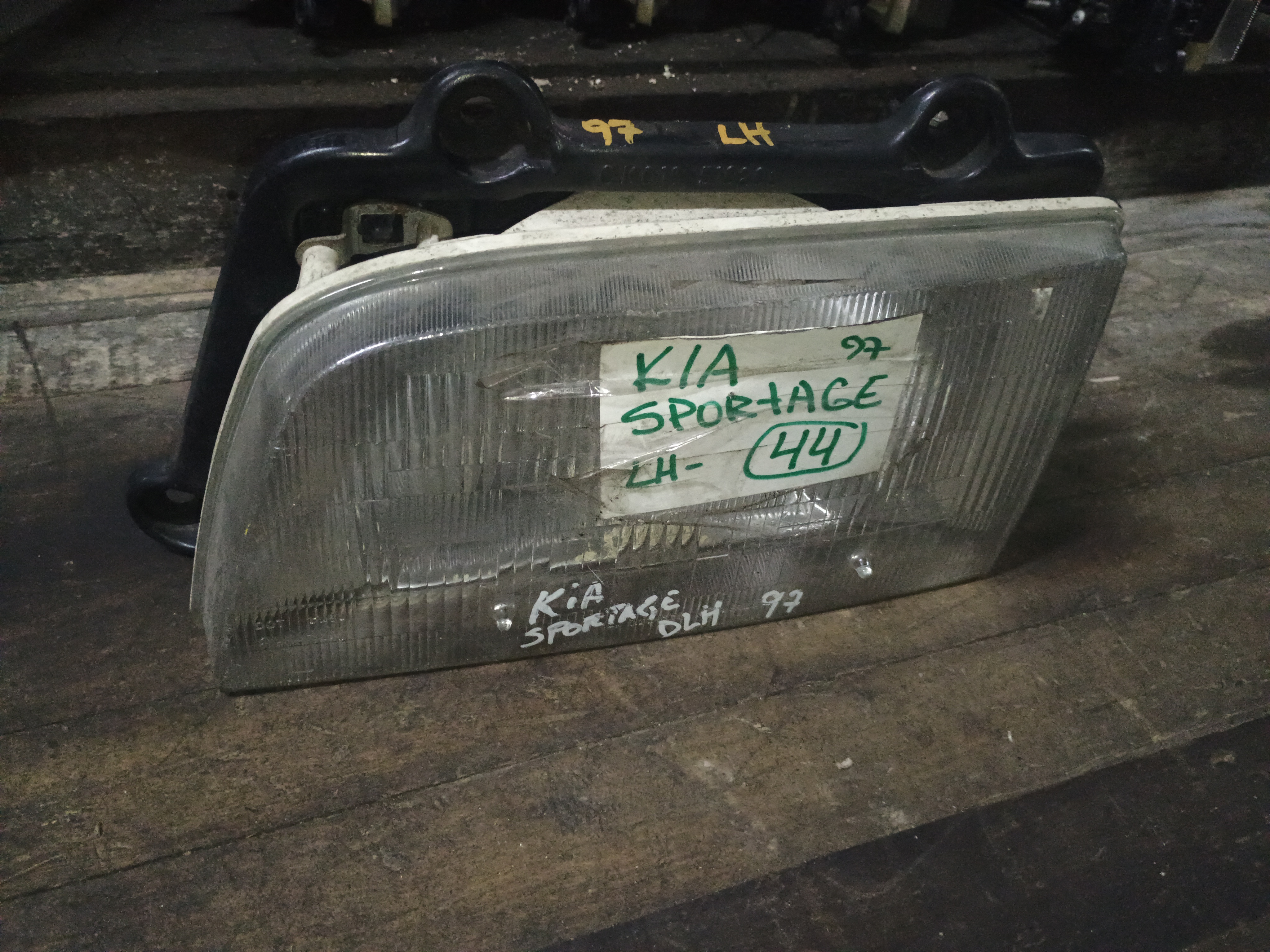 Optico izquierdo kia sportage 1995 1996 1997 1998 1999 2000 2001 2002