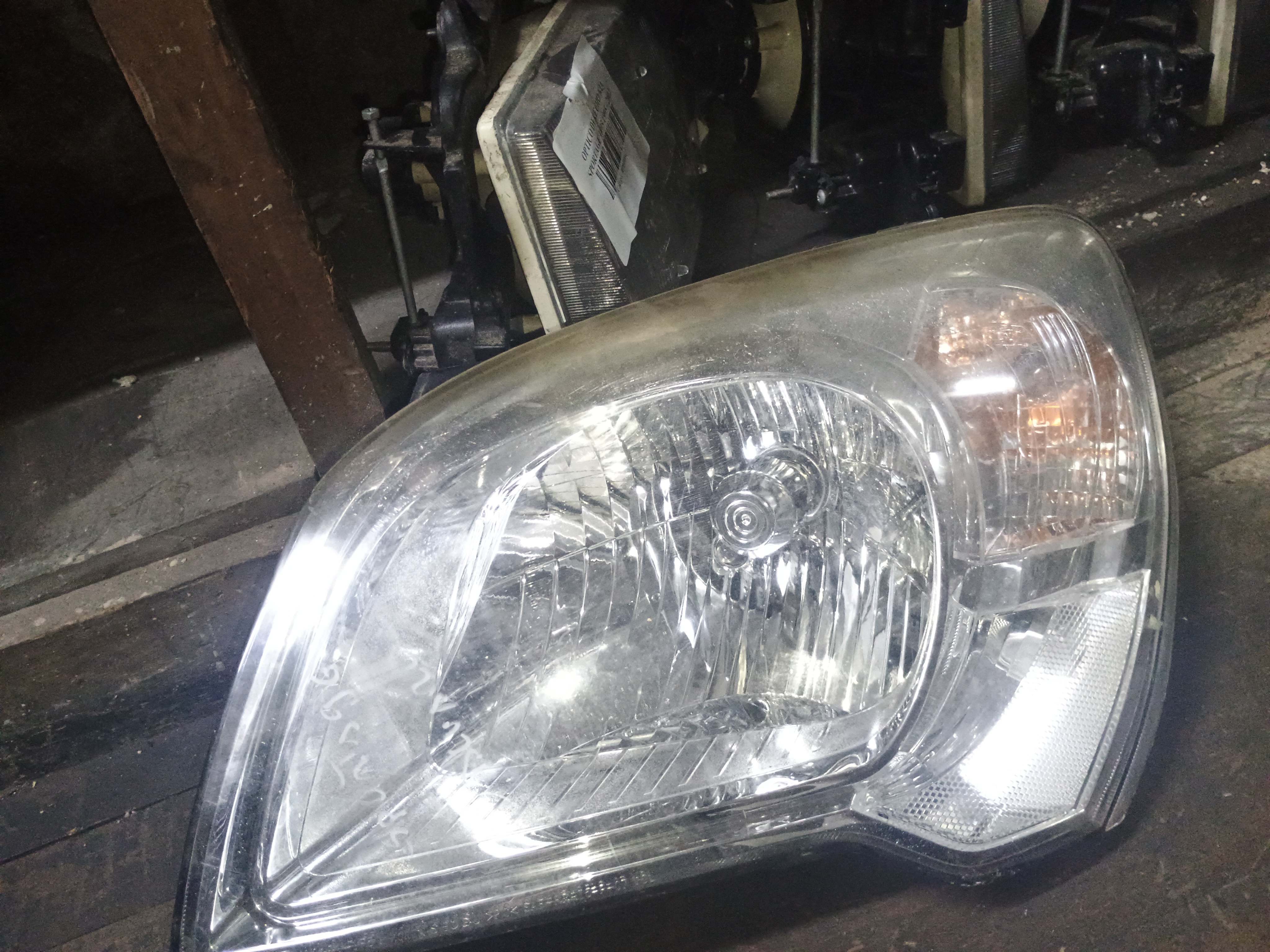 Optico izquierdo kia sportage 2008 2009 2010 2011 2012