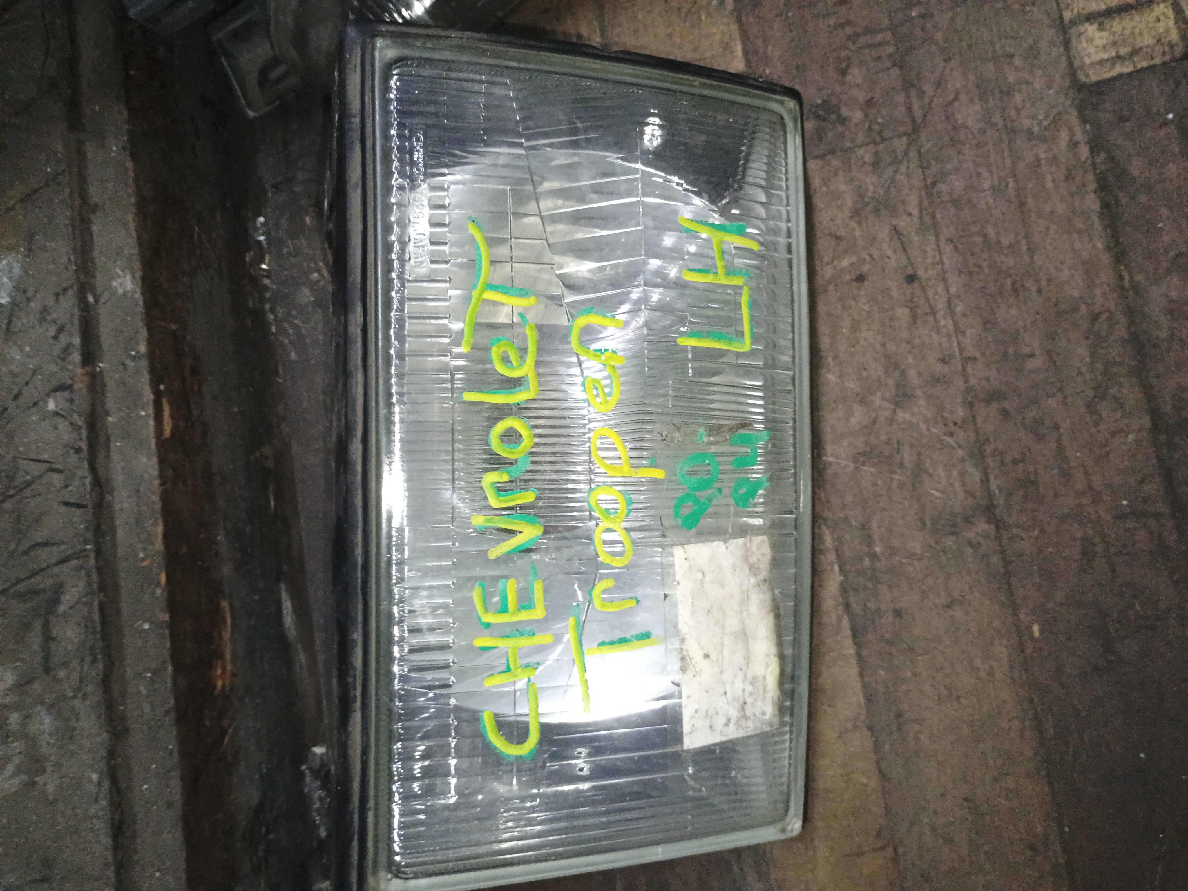 Optico izquierdo chevrolet trooper 1990 1991 1992 1993