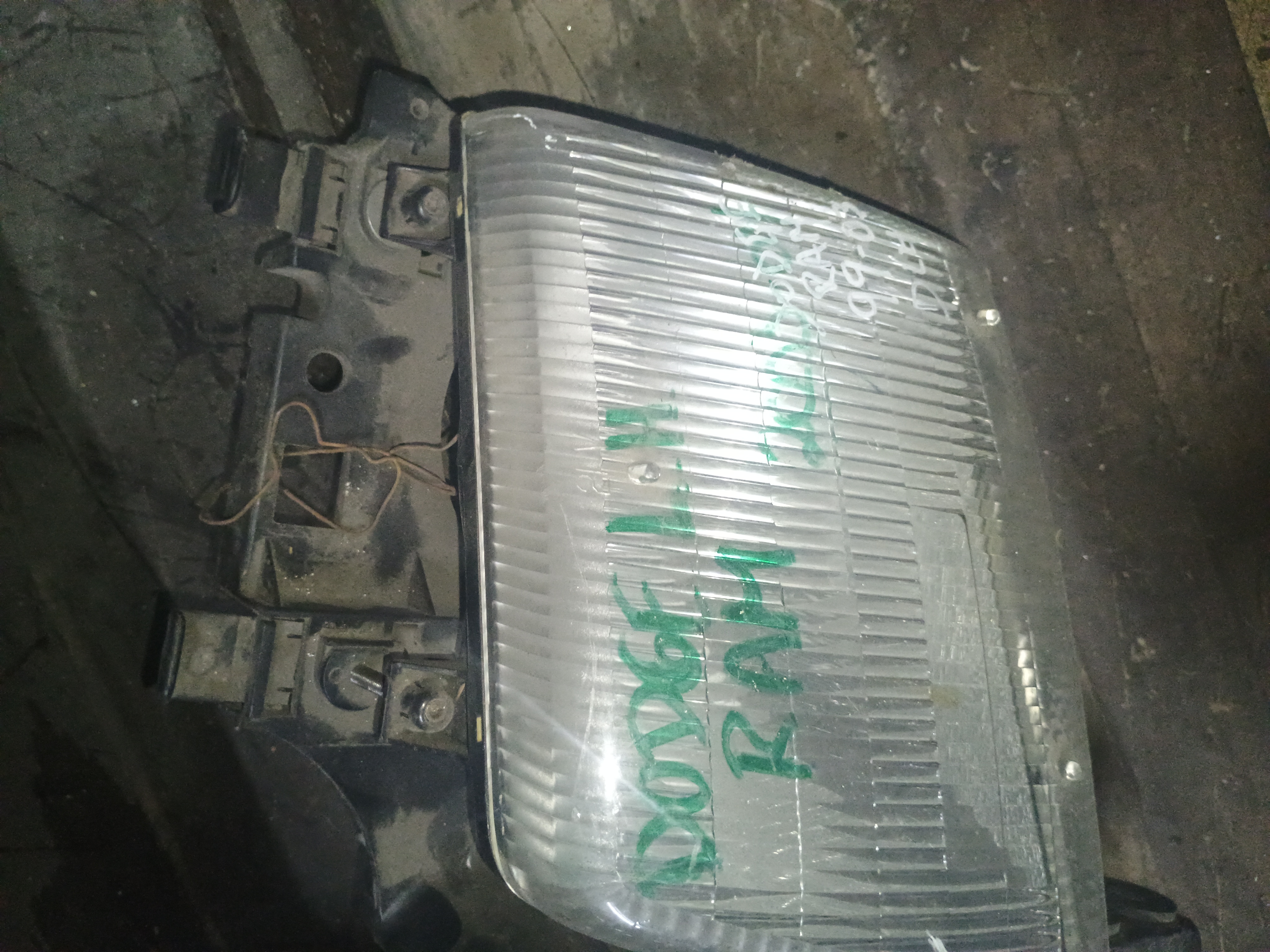 Optico izquierdo dodge ram 2000 2001 2002 2003 2004