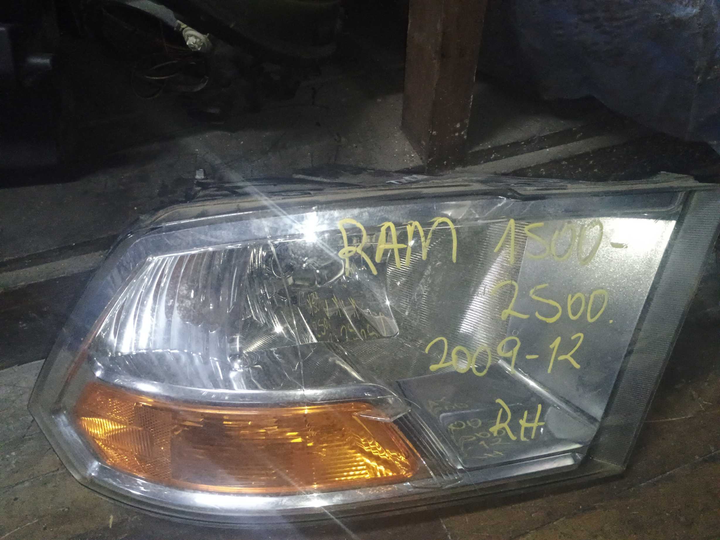Optico derecho dodge 1500 2009 2010 2011