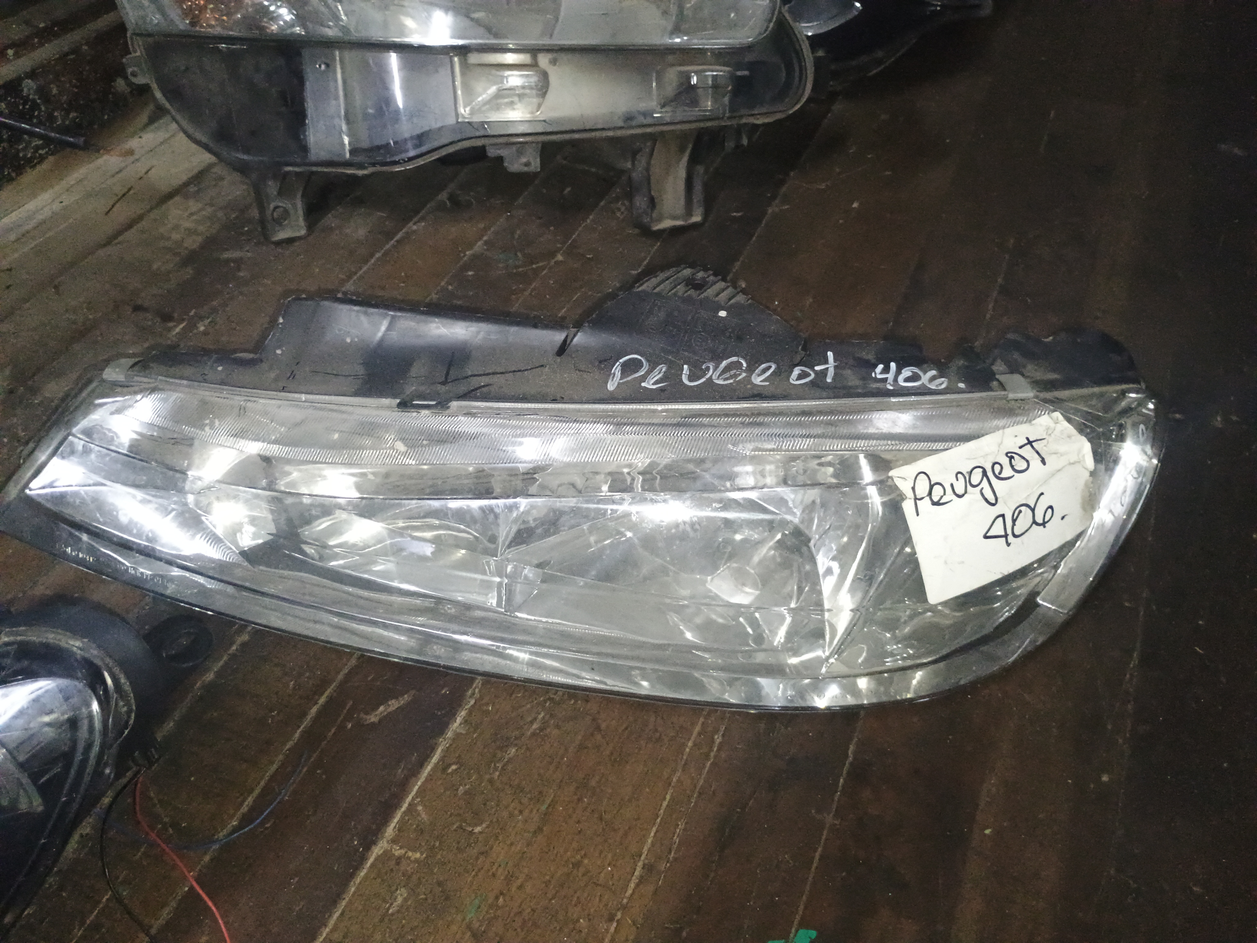 Optico izquierdo peugeot 406