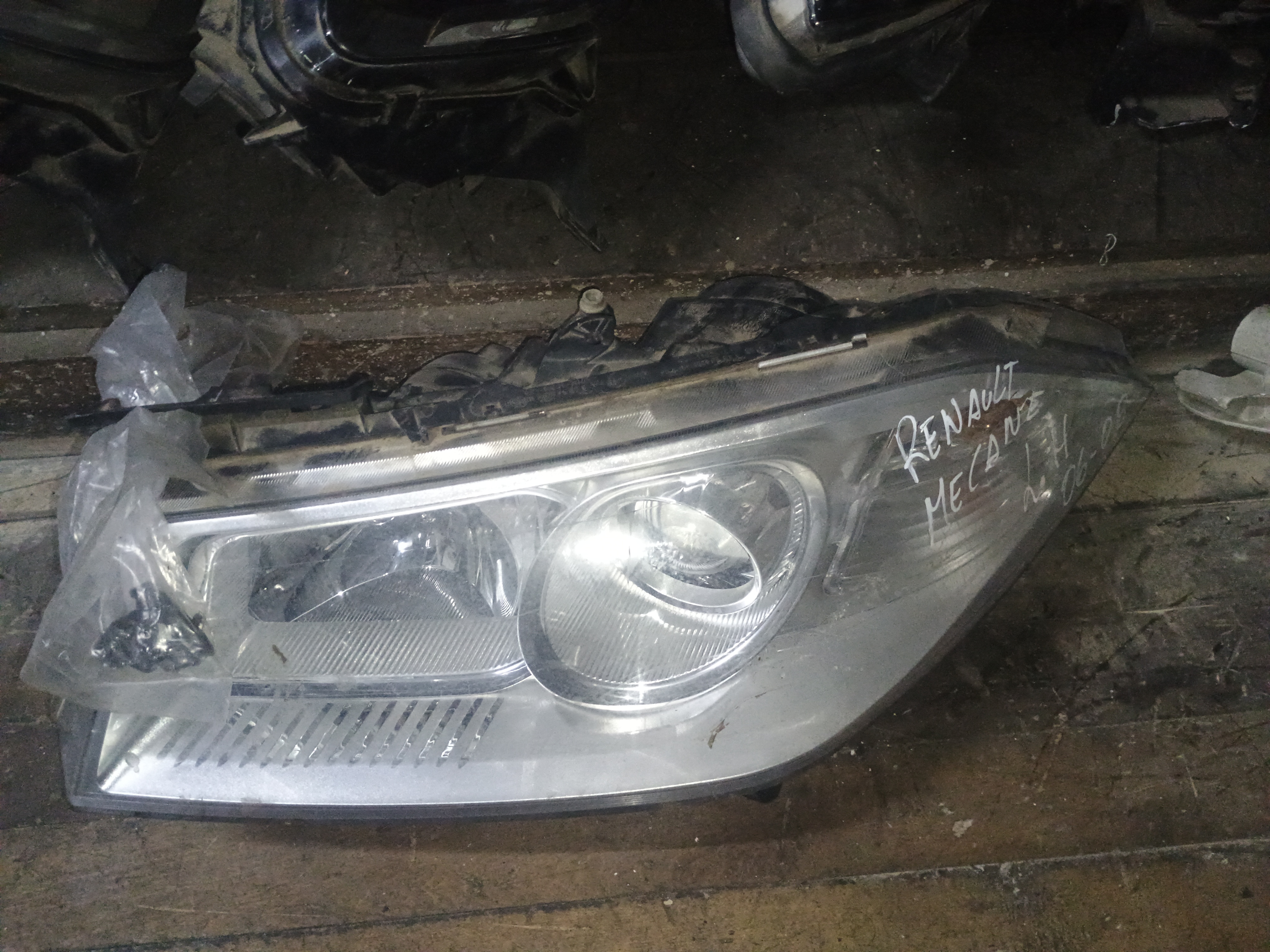 Optico izquierdo renault megane 2006 2007 2008