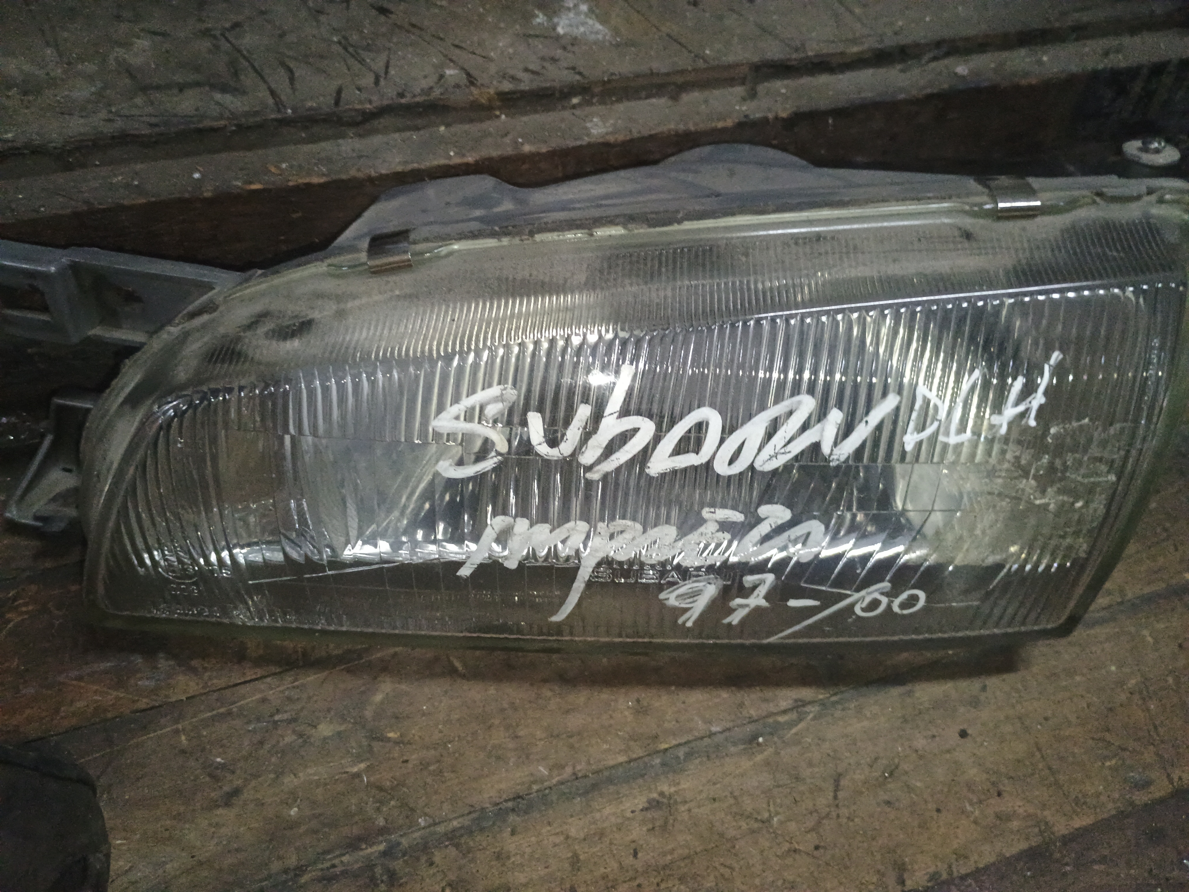 Optico izquierdo subaru impreza 1997 1998 1999 2000 2001