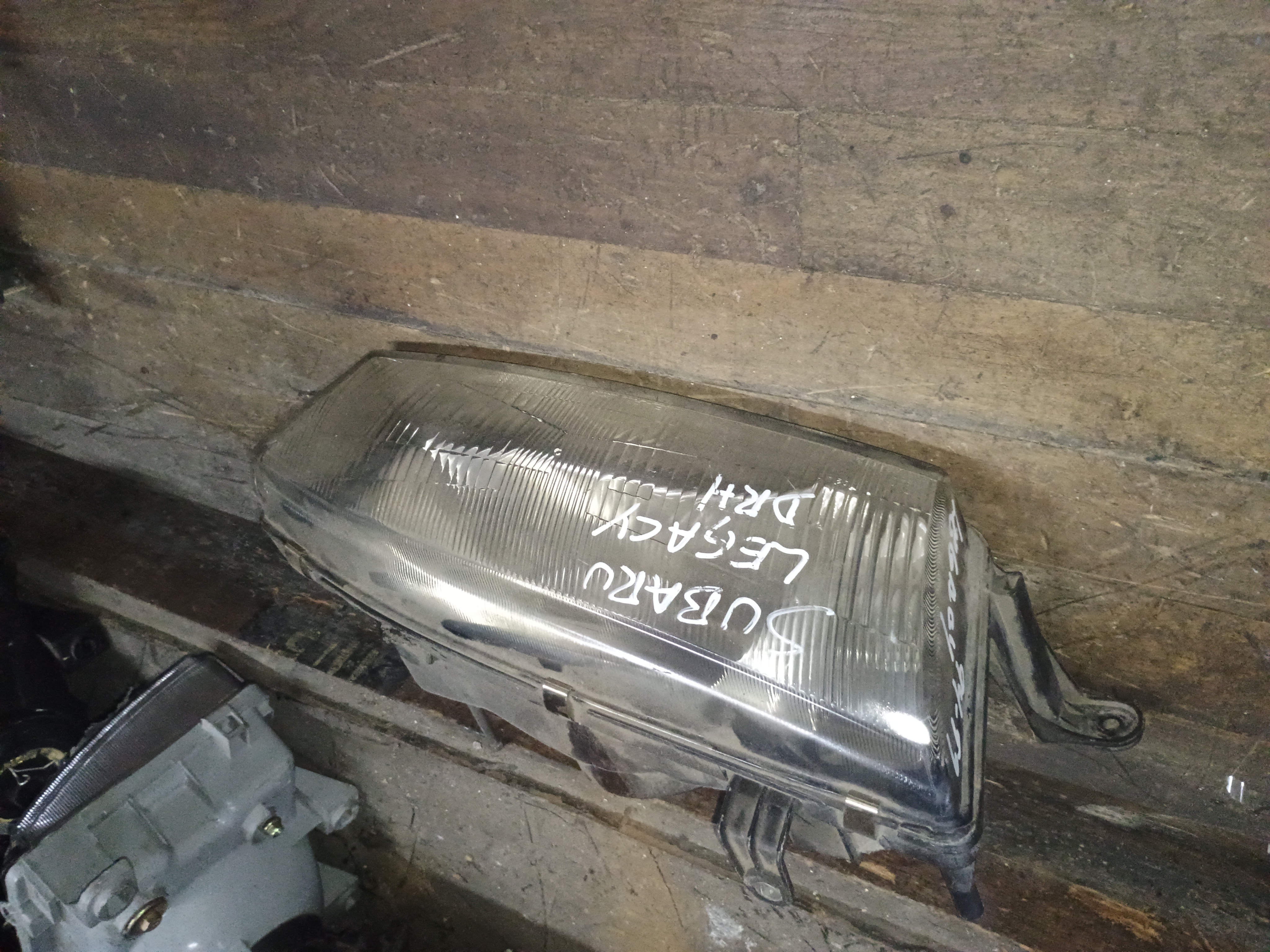 Optico derecho subaru legacy 1993 1994 1995 1996 1997 1998