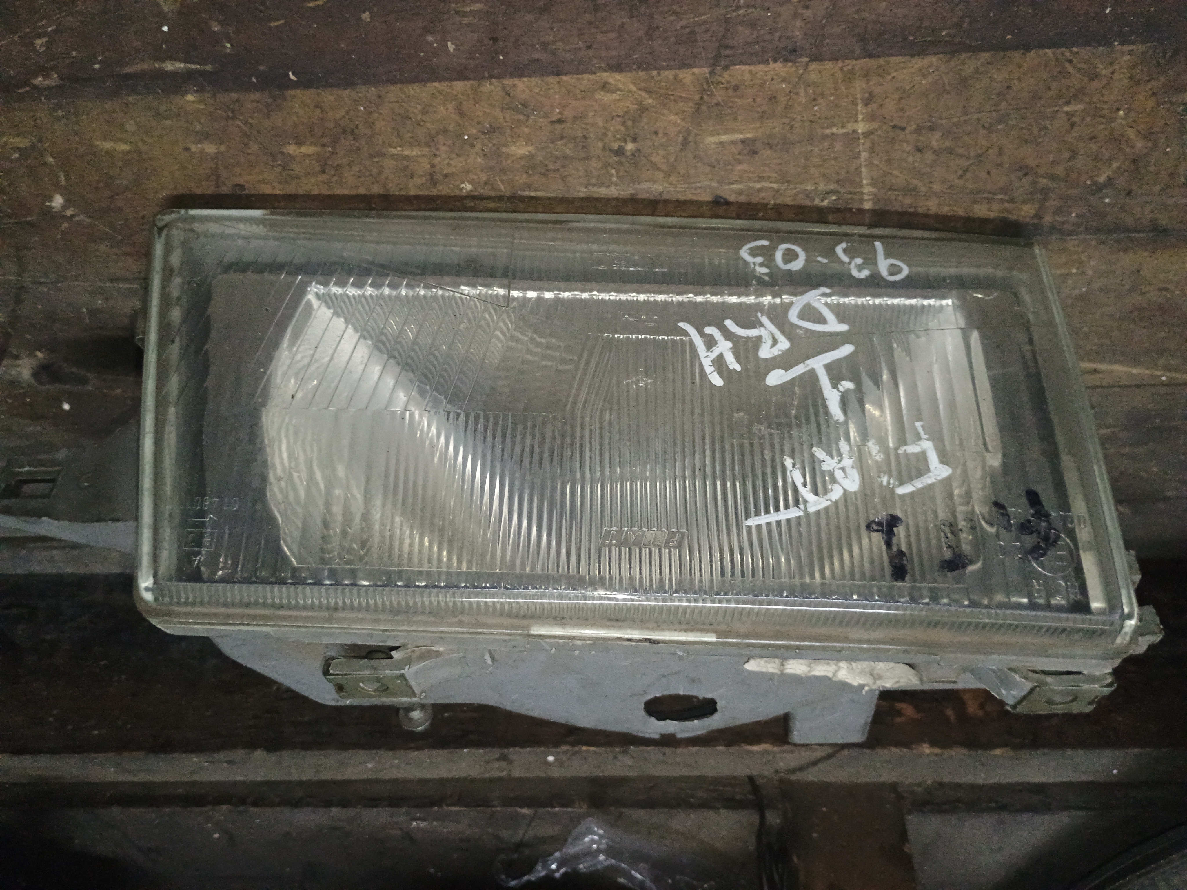 Optico derecho fiat uno 1993 1994 1995 1996 1997 1998