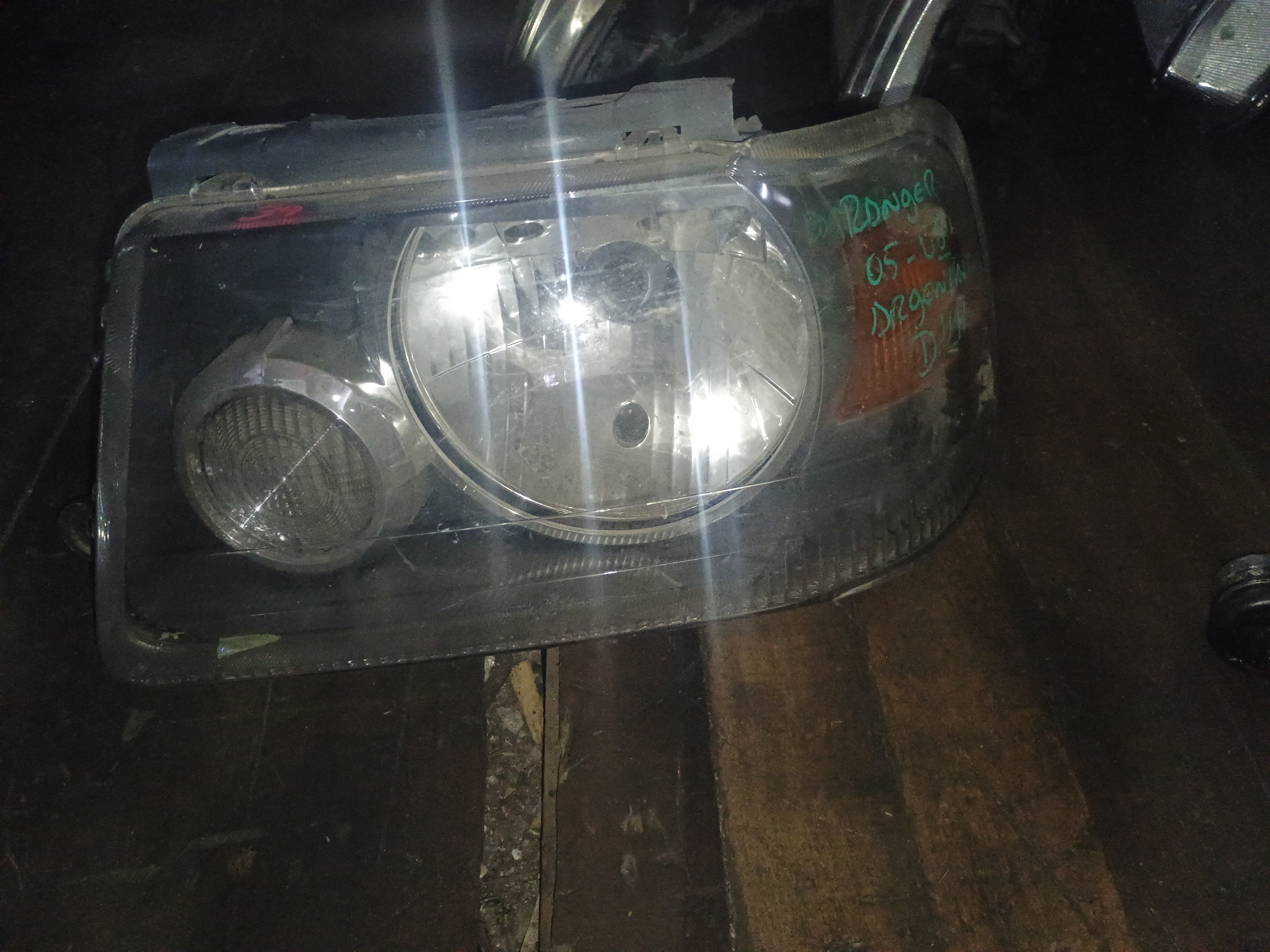 Optico izquierdo ford ranger 2005 2006 2007 2008