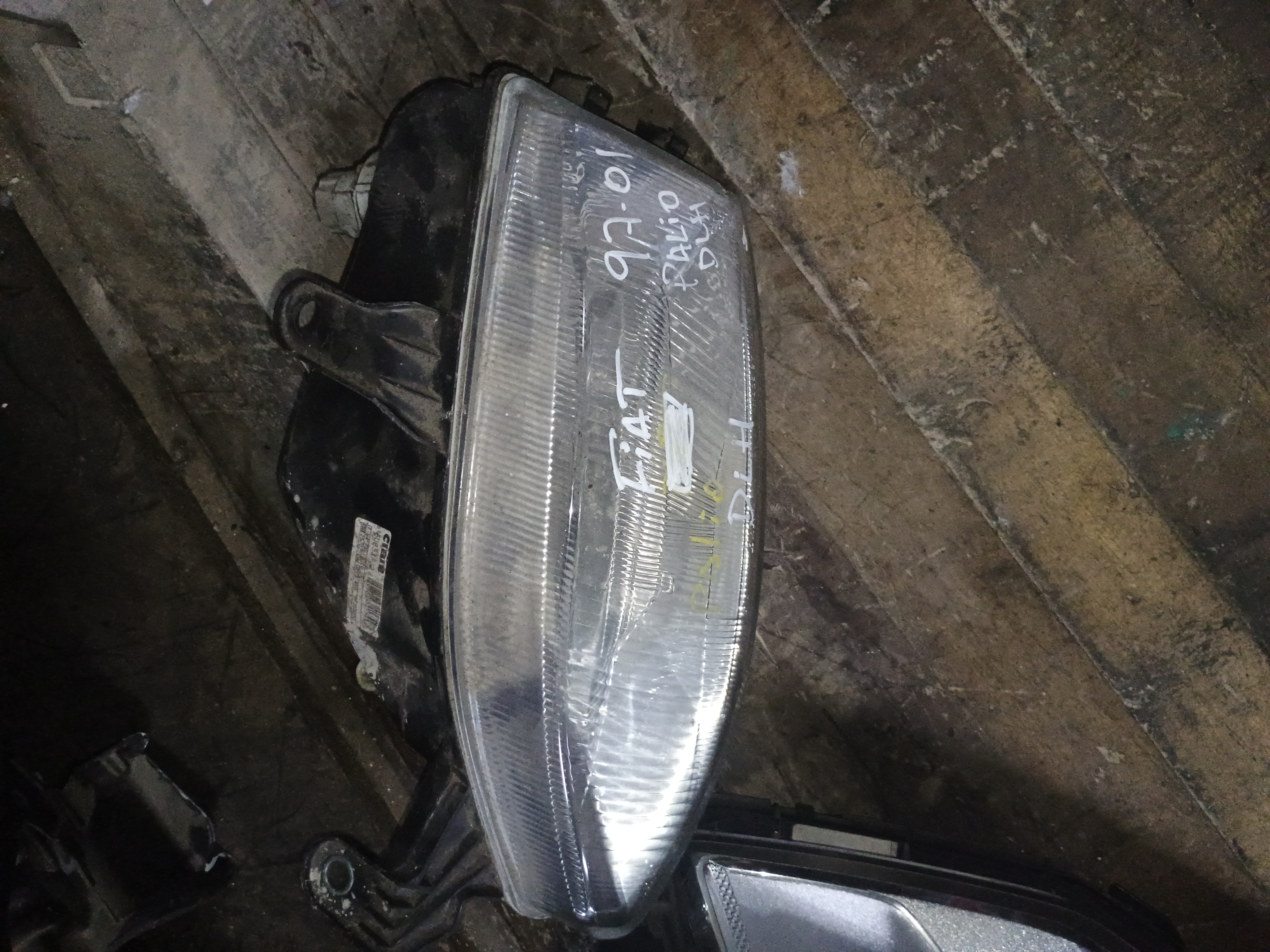 Optico izquierdo fiat palio 1997 1998 1999 2000 2001
