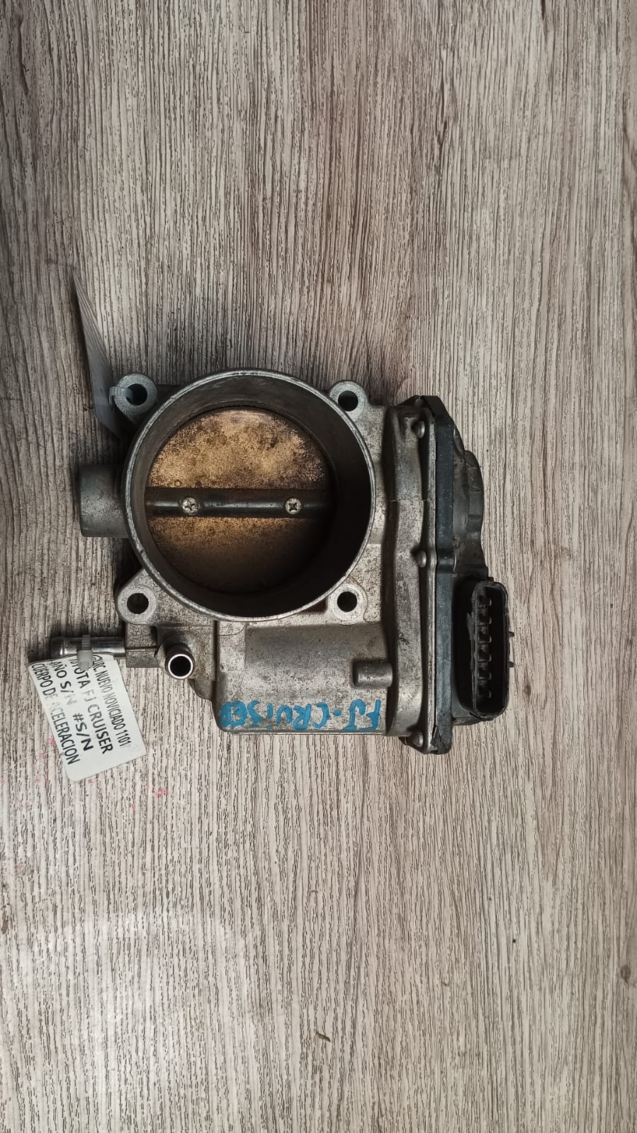 Cuerpo de aceleracion toyota fj cruiser