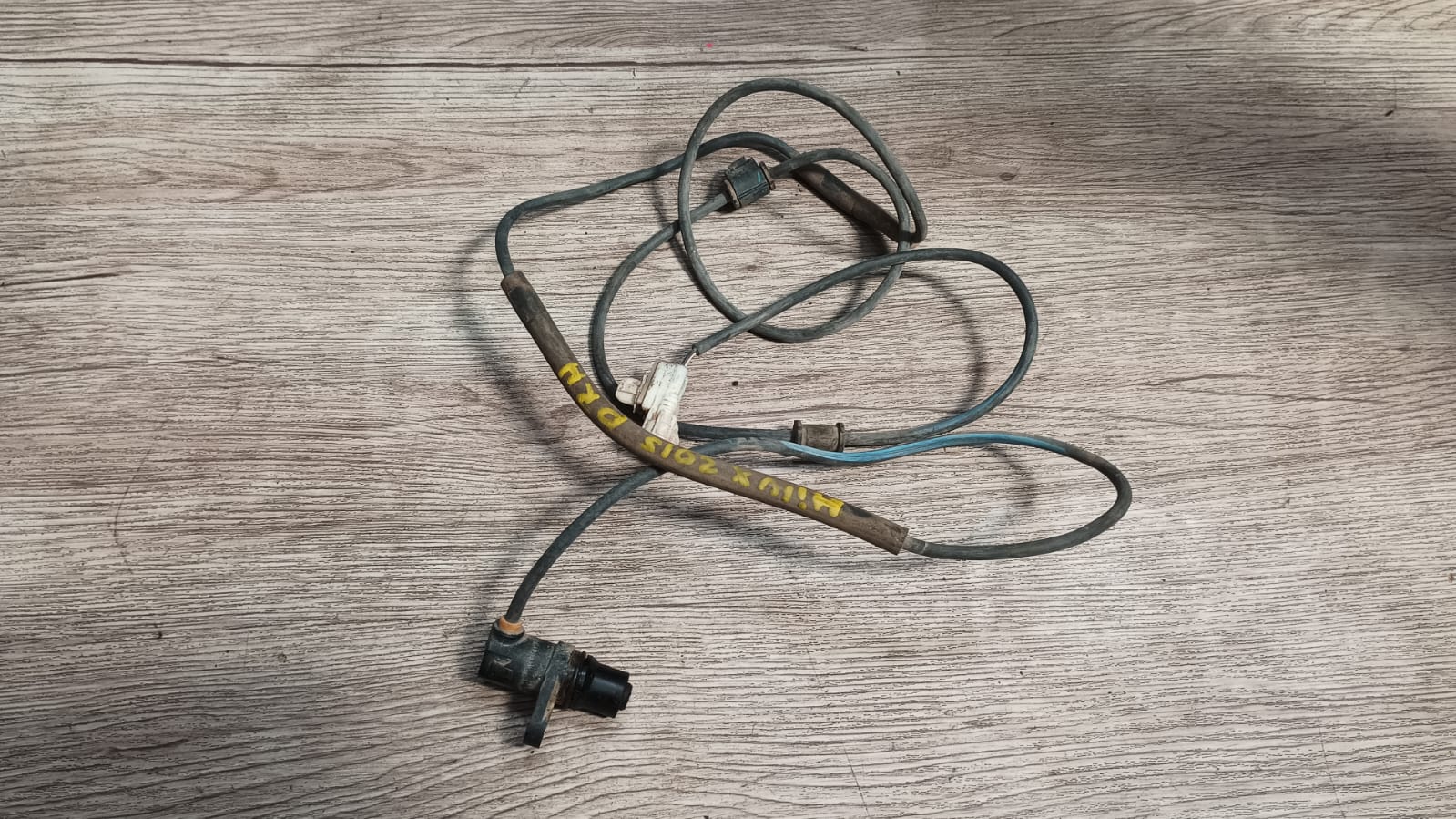 Sensor abs delantero derecho toyota hilux