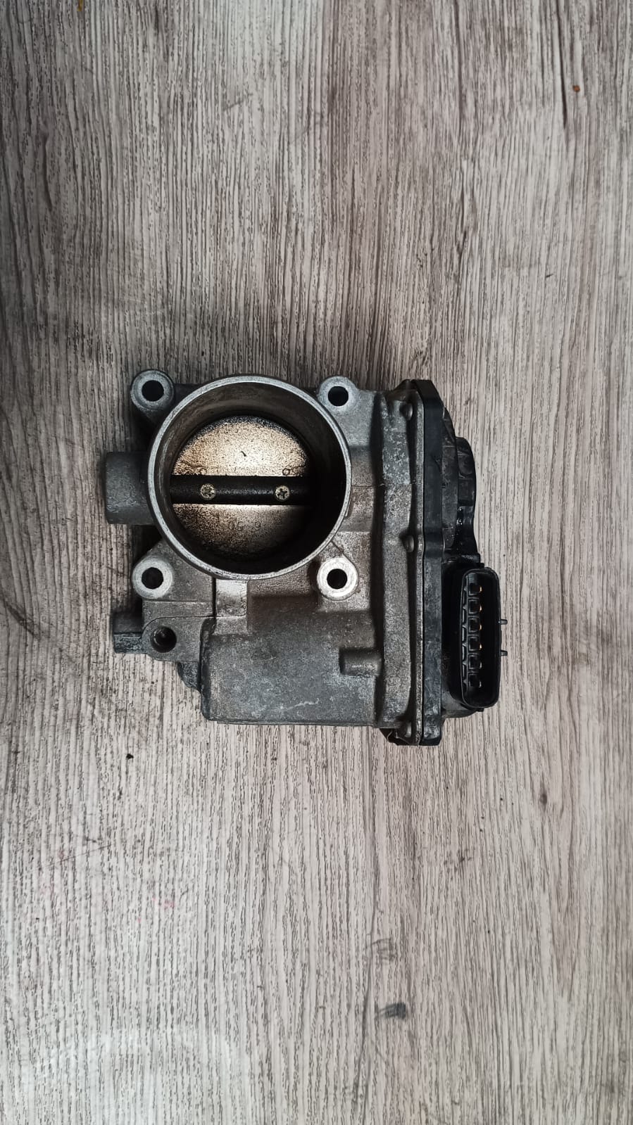 Cuerpo de aceleracion nissan versa