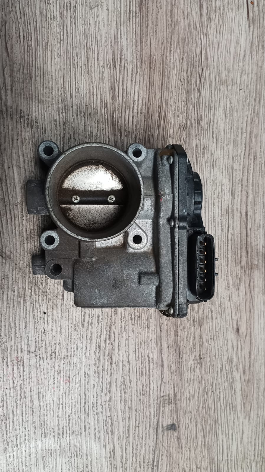 Cuerpo de aceleracion nissan versa
