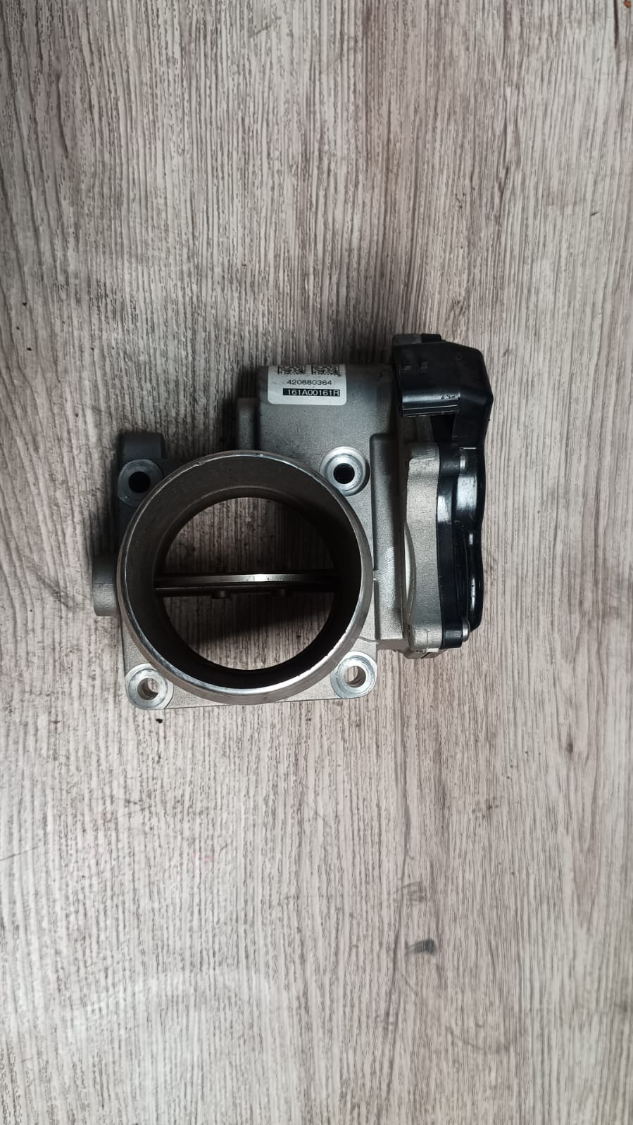 Cuerpo de aceleracion nissan versa