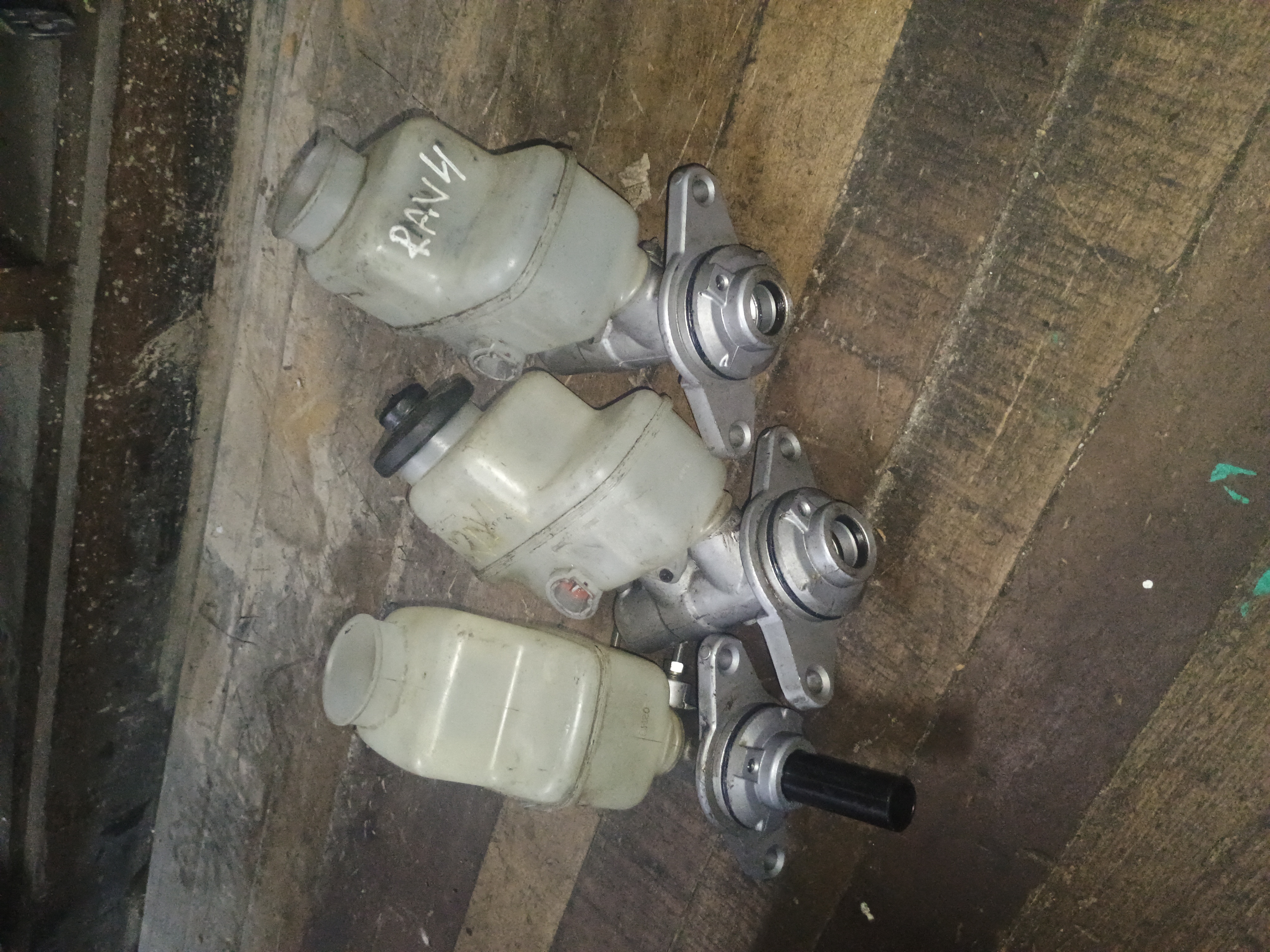 Bomba de freno toyota rav4 2006 2007 2008