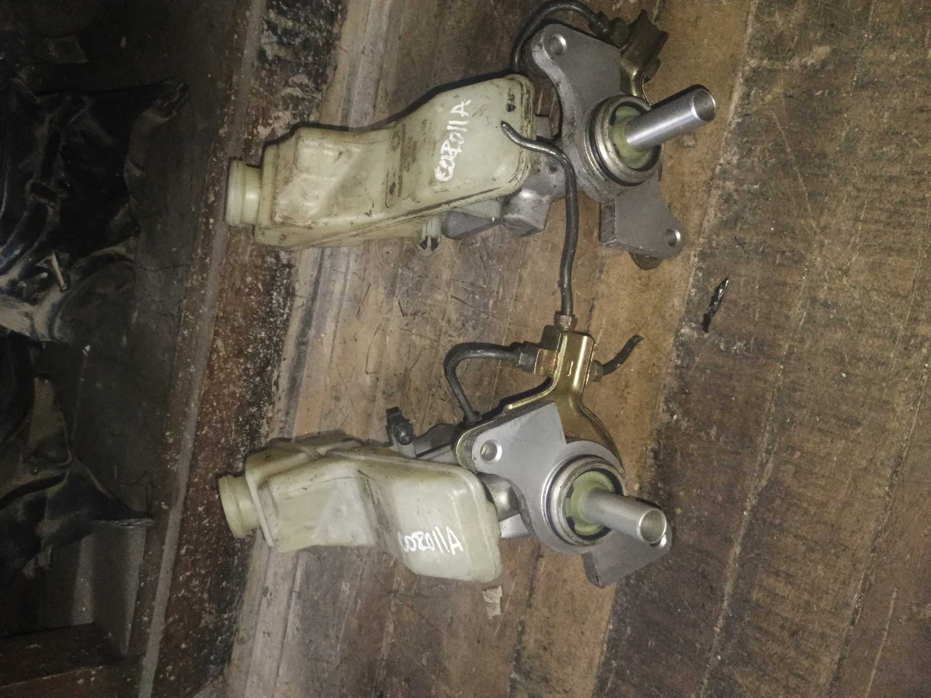 Bomba de freno toyota corolla