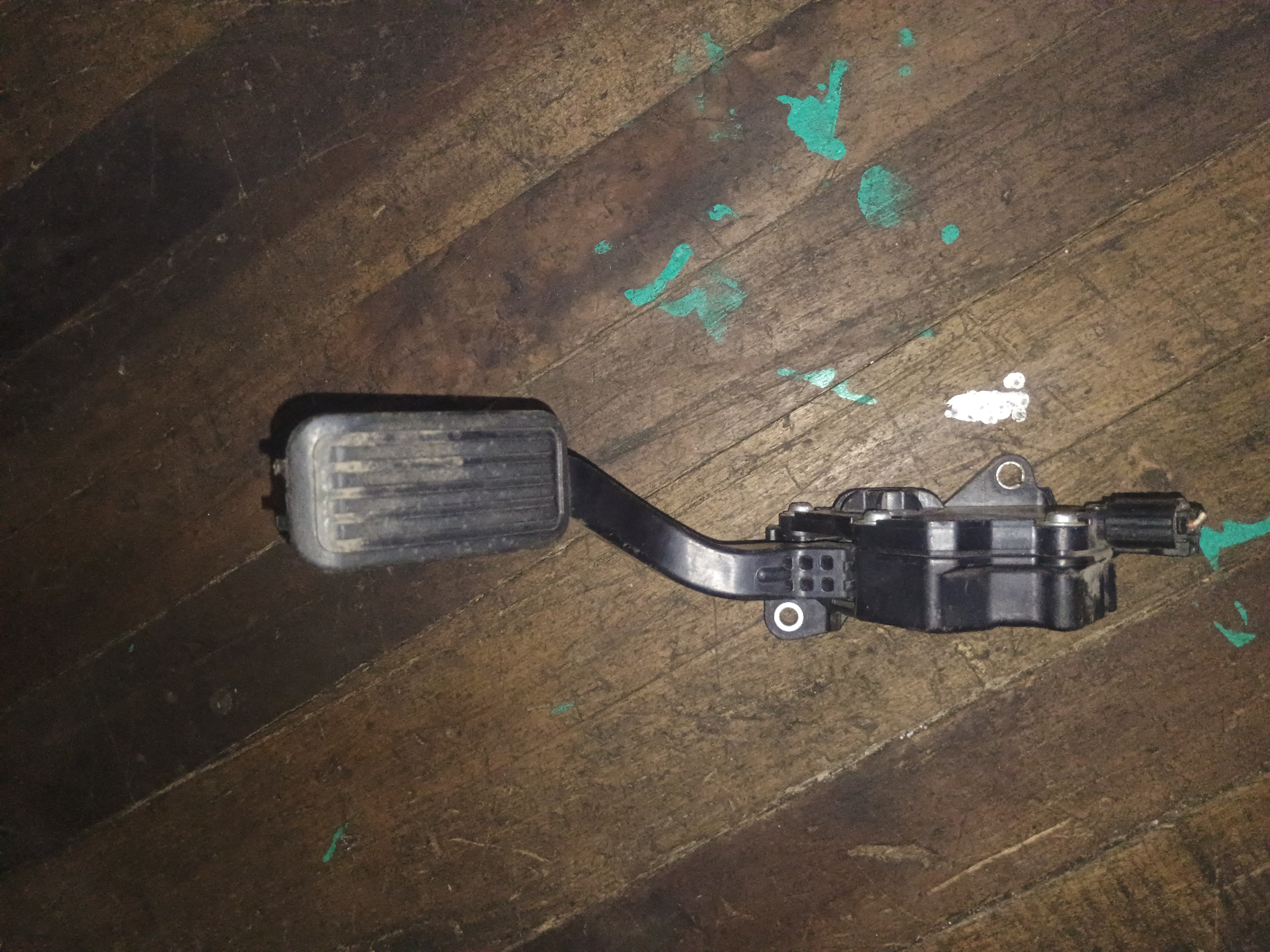 Pedal de aceleracion toyota yaris 2008 2009 2010 2011 2012