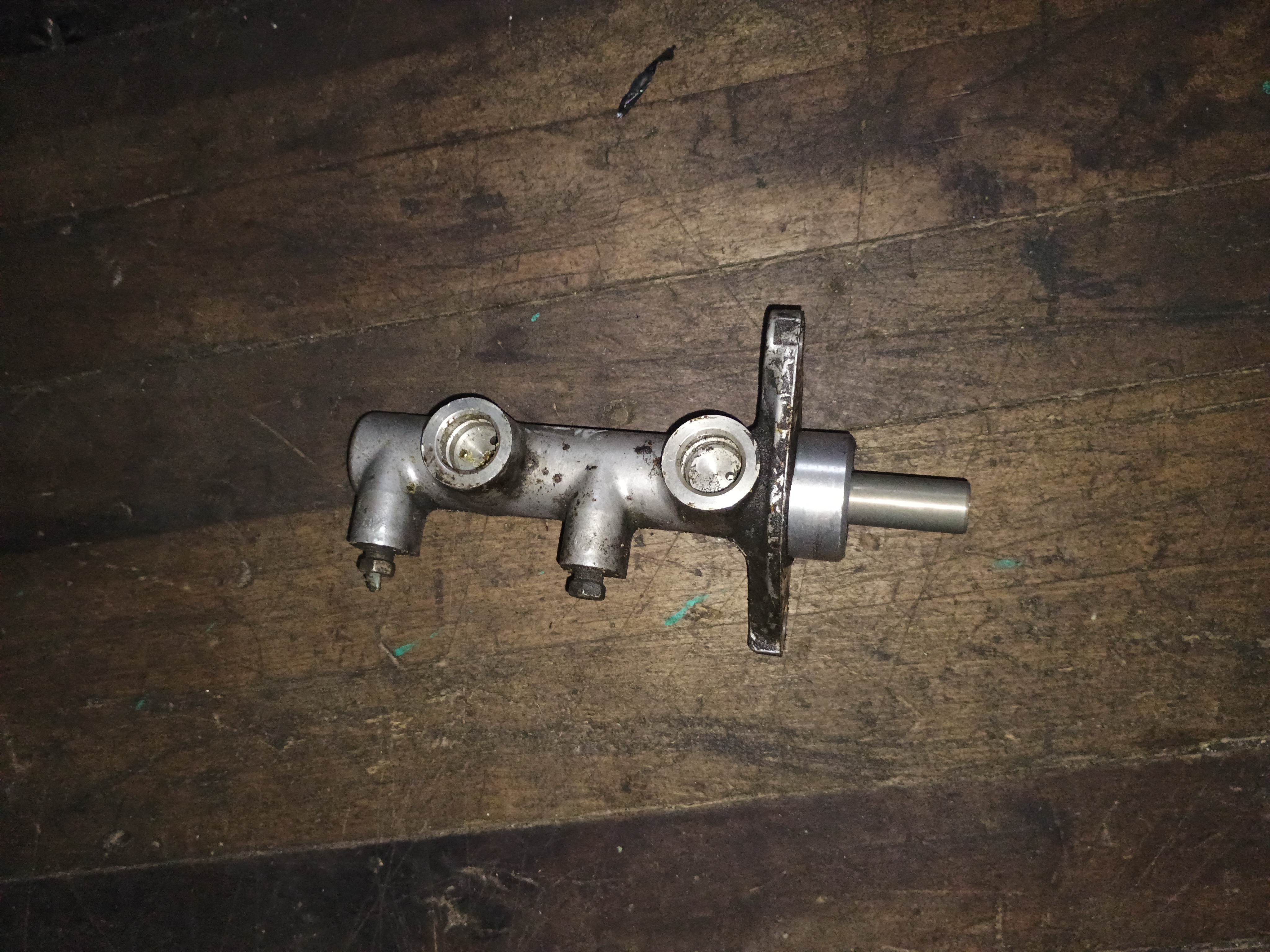 Bomba de freno hyundai sonata 1995 1996 1997 1998 1999
