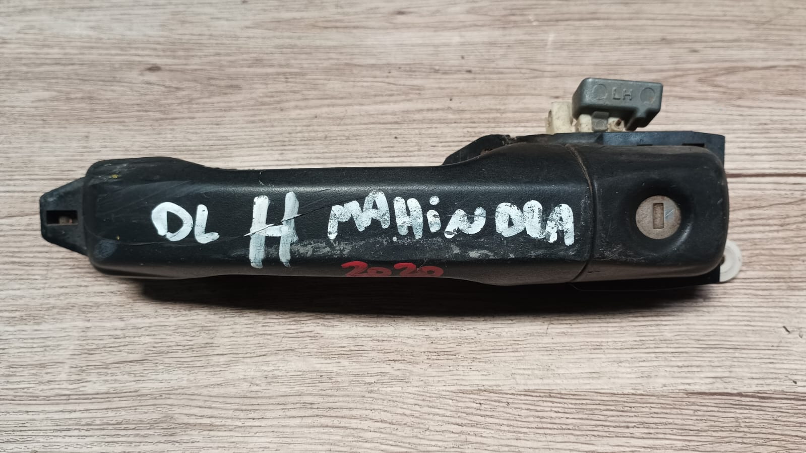 Manilla exterior delantero izquierdo mahindra pik up