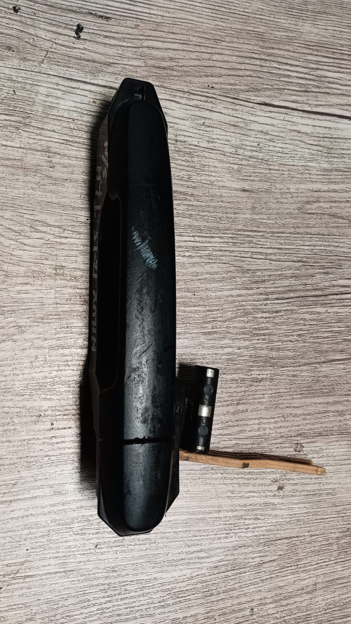 Manilla exterior trasero izquierdo toyota hilux 2012 2013 2014 2015