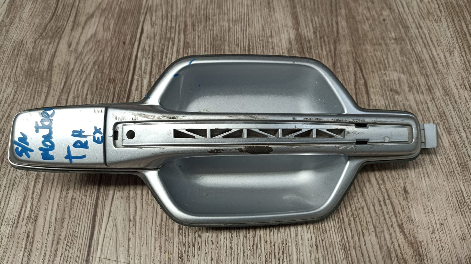 Manilla exterior trasero derecho mitsubishi montero