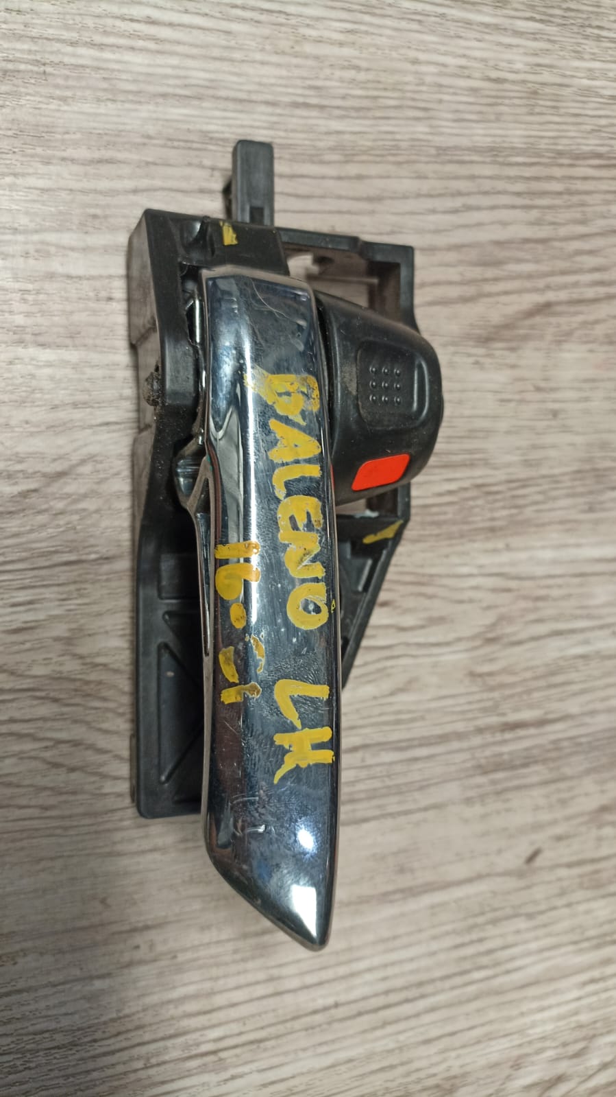 Manilla interior delantera izquierda suzuki baleno