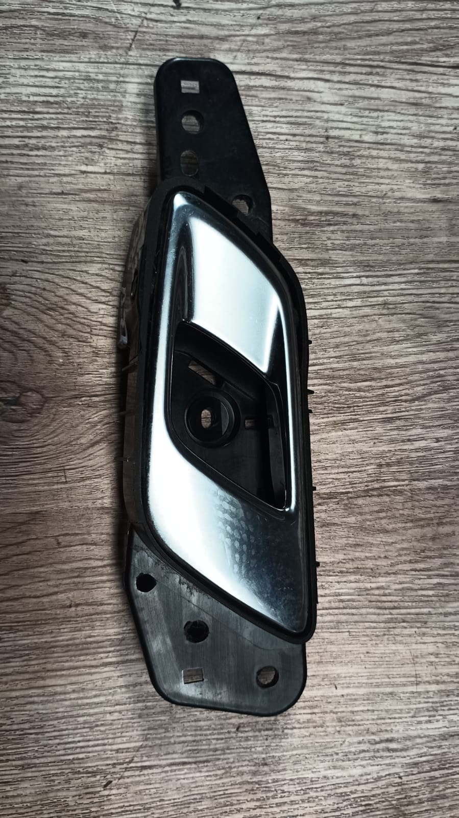 Manilla interior delantera izquierda mazda bt50 2013 2014 2015 2016 2017 2018
