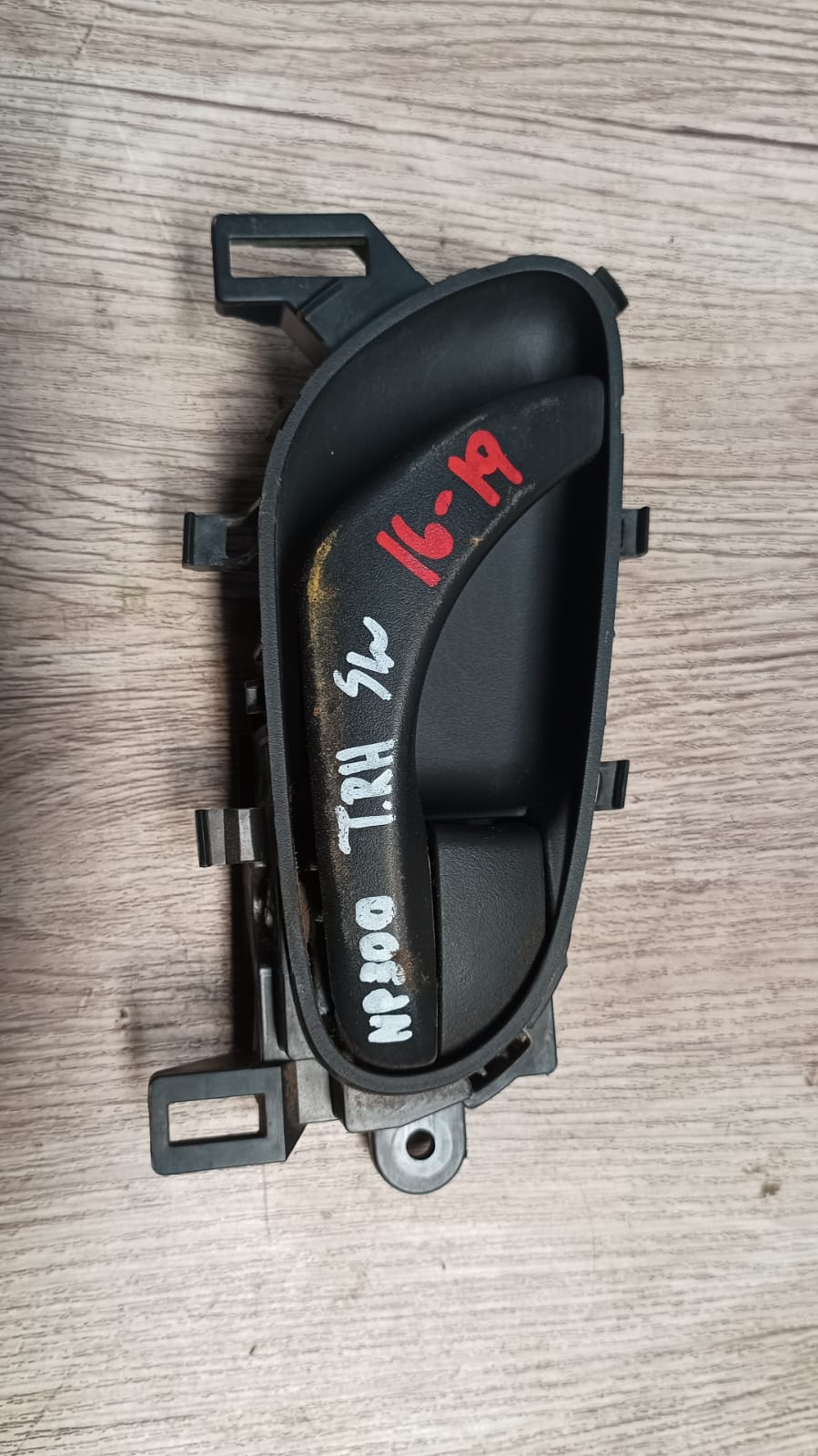 Manilla interior trasera izquierda mazda bt50