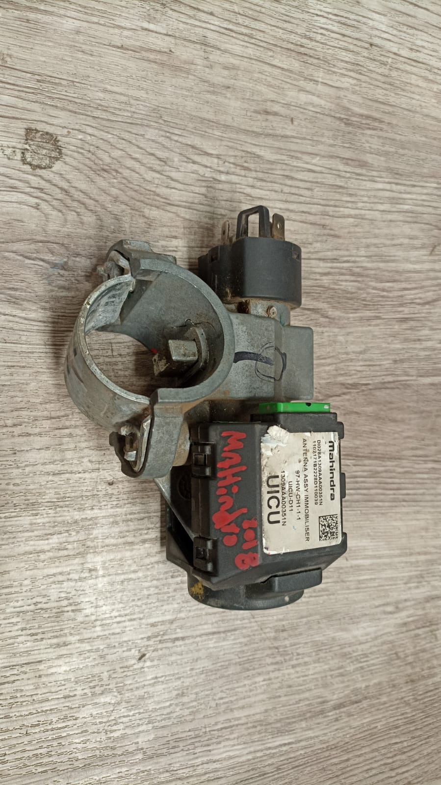 Chapa de contacto mahindra pik up