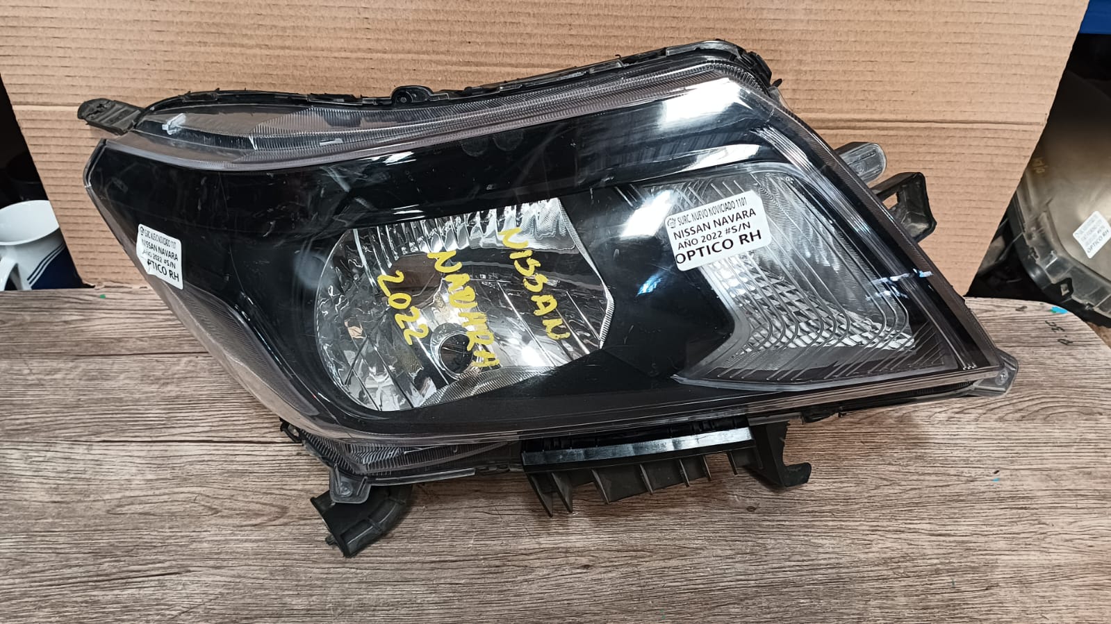 Optico derecho nissan navara