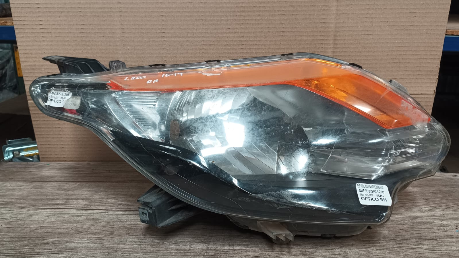 Optico derecho mitsubishi l200