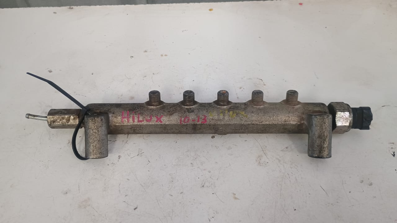 Riel de inyeccion diesel con bulbo toyota hilux